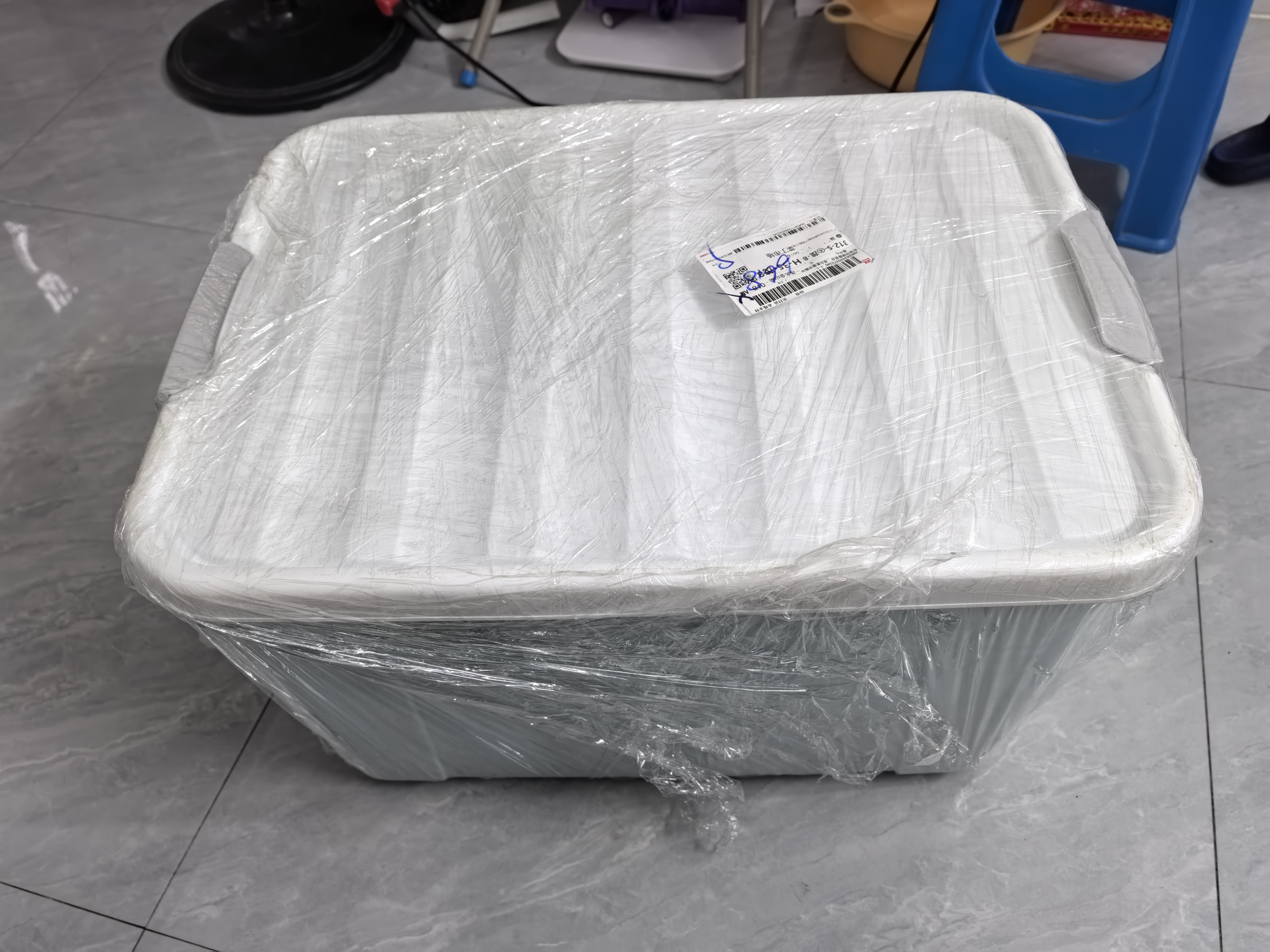 禧天龙塑料衣物收纳箱大容量加厚衣物整理箱加大号 80L蓝色1个装 带轮 实拍图