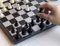 友邦（UB） 国际象棋黑白色磁性可折叠便携培训教学用棋露营(中号) 实拍图