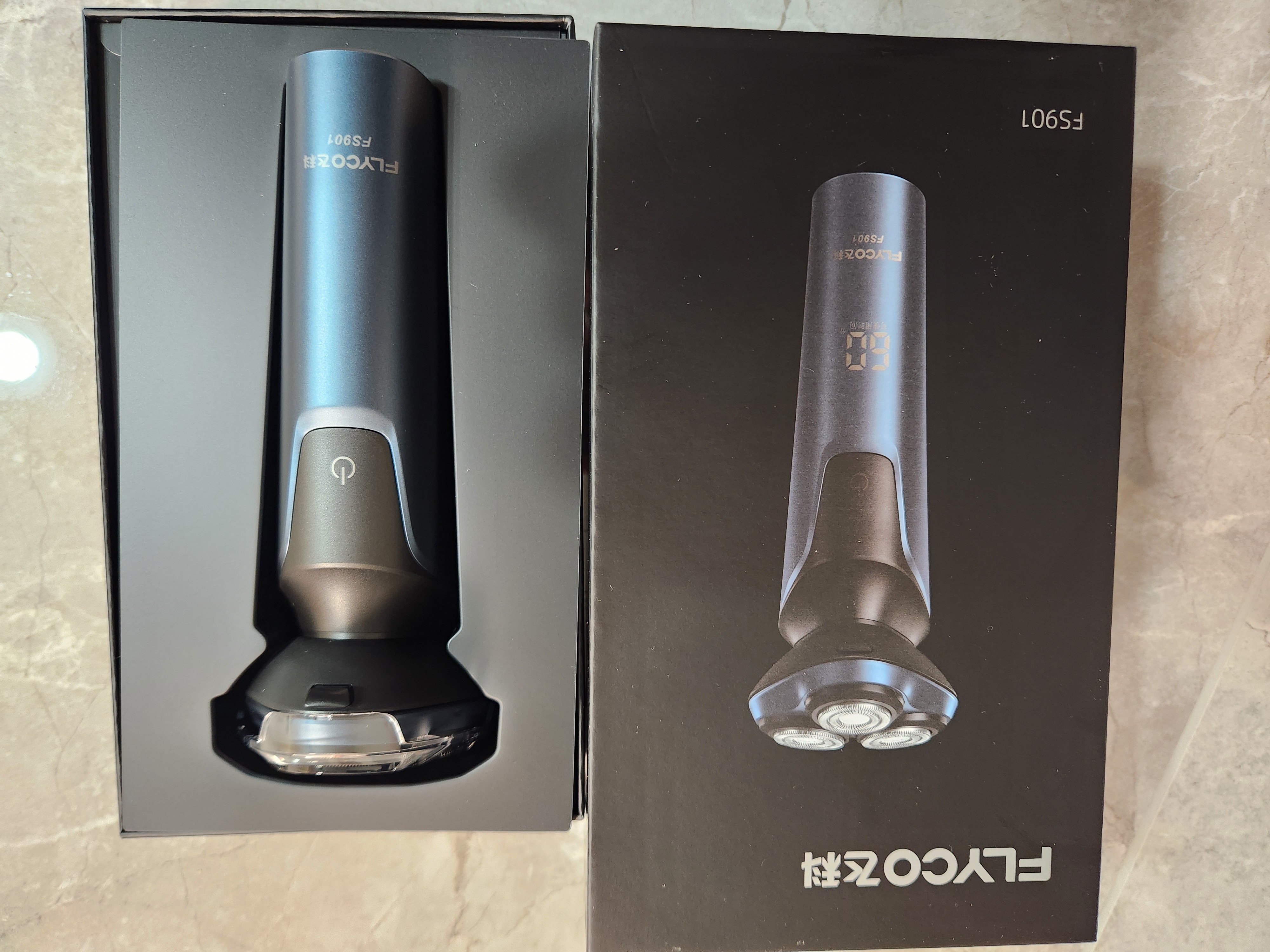 飞科（FLYCO）【王一博推荐】剃须刀电动刮胡刀全身水洗智能充电式胡须刀生日送长辈男朋友 FS901标配【带鬓角刀】 实拍图