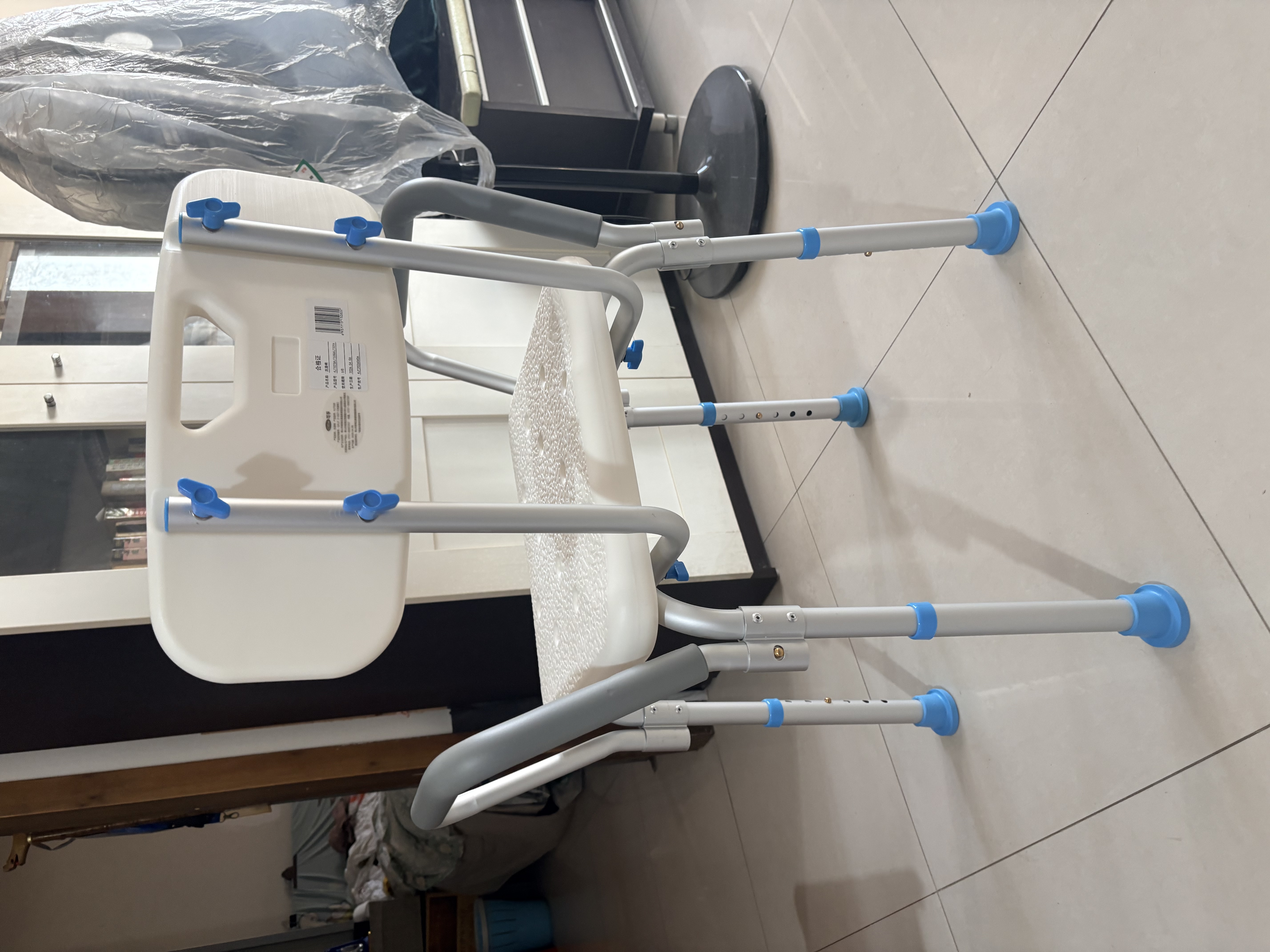 可孚 洗澡椅老人淋浴椅防滑可拆扶手浴室冲凉椅子孕妇残疾人沐浴凳 实拍图