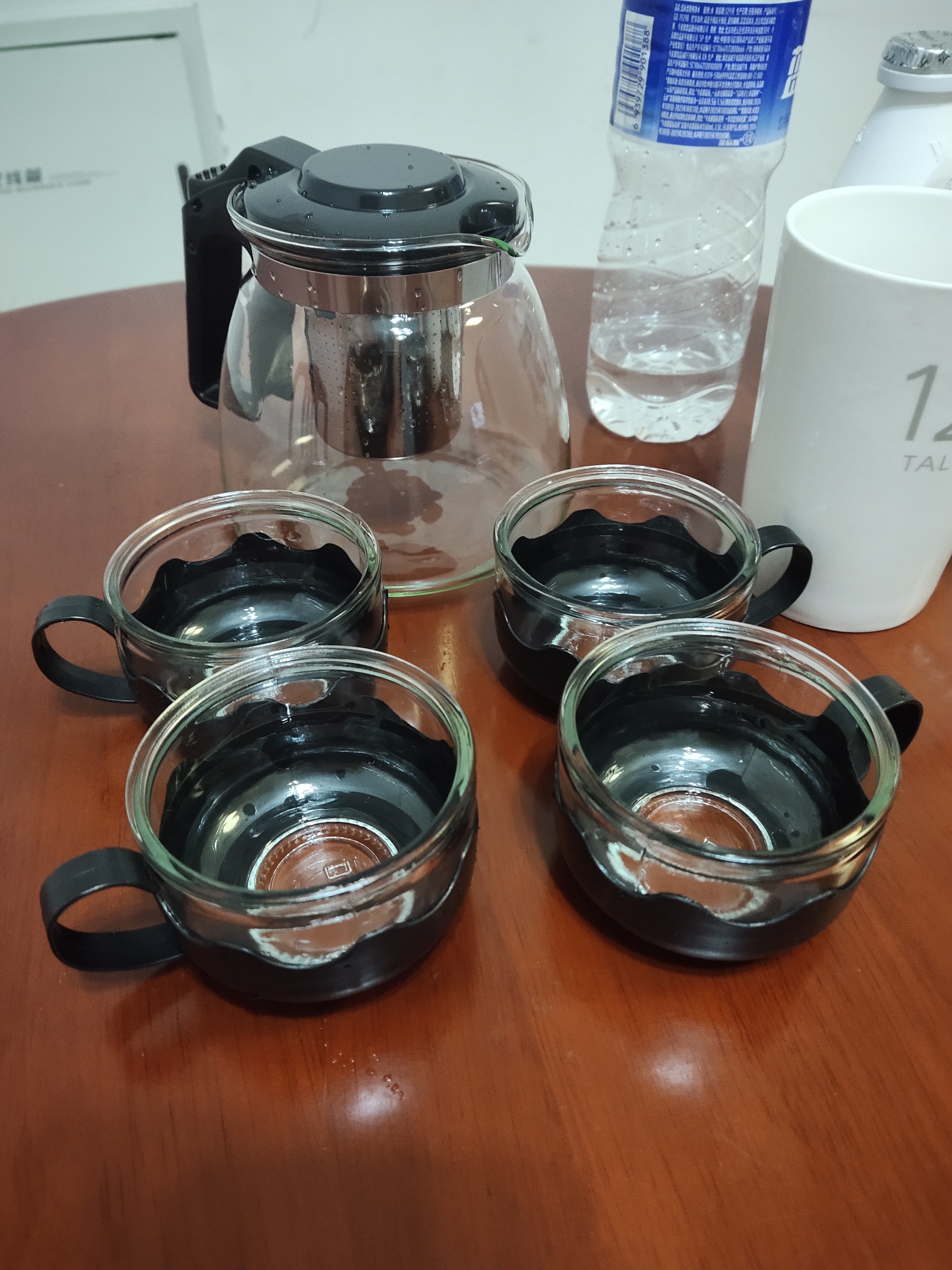 一壶四杯茶壶套装 大容量玻璃茶杯带滤网耐高温水壶茶具无底座 1000ML一壶+四杯套装【无茶盘】 实拍图