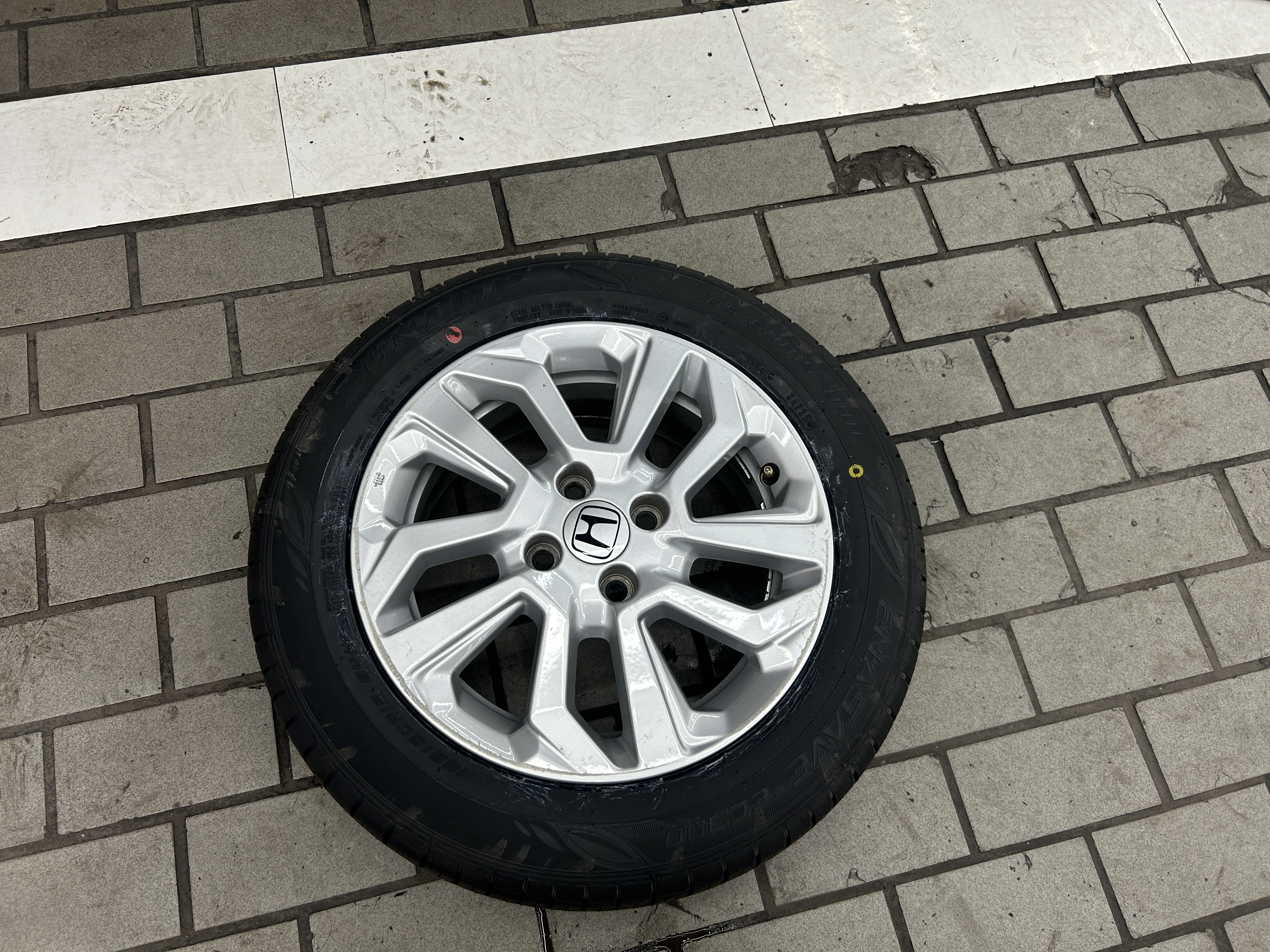 邓禄普（DUNLOP）汽车轮胎 185/60R15 84H EC300 原配哥瑞/竞瑞/新锋范/飞度 实拍图