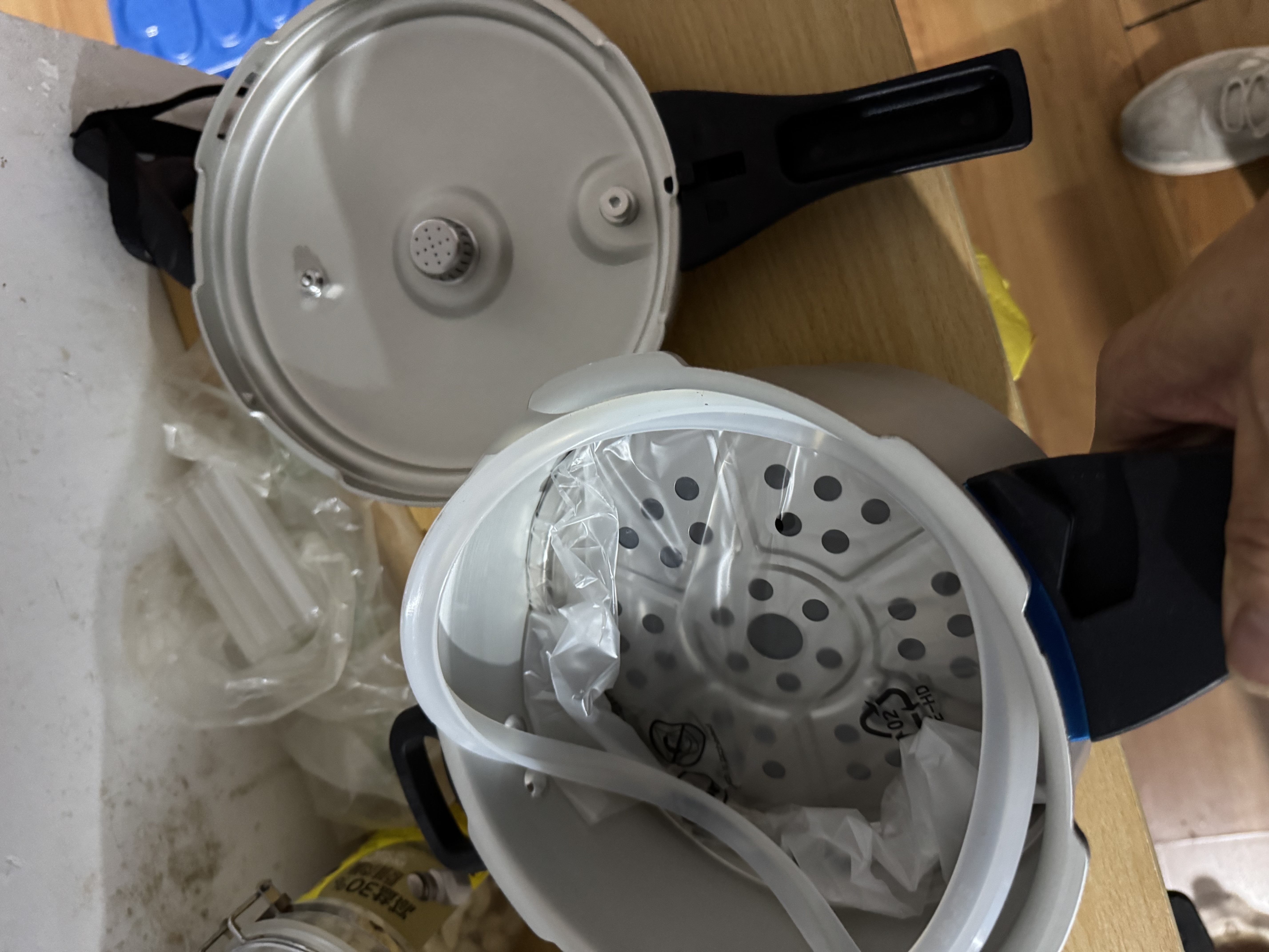 苏泊尔SUPOR好帮手铝合金压力锅4.5L带蒸格20cm高压锅燃气专用YL209H2 实拍图