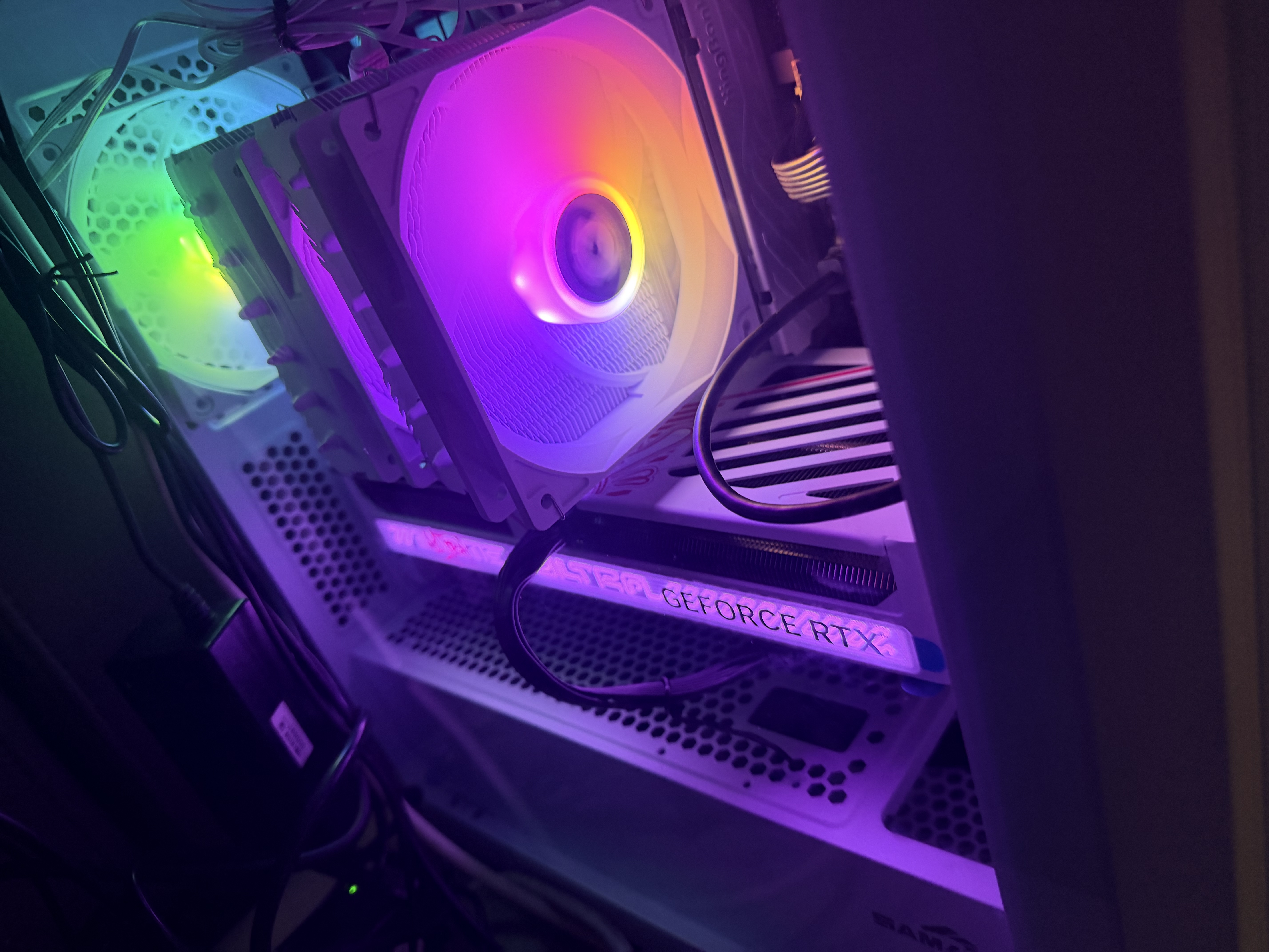 英特尔（Intel）酷睿12代 i5处理器12600KF 10核16线程 单核睿频至高可达4.9Ghz 20M三级缓存 盒装CPU 实拍图
