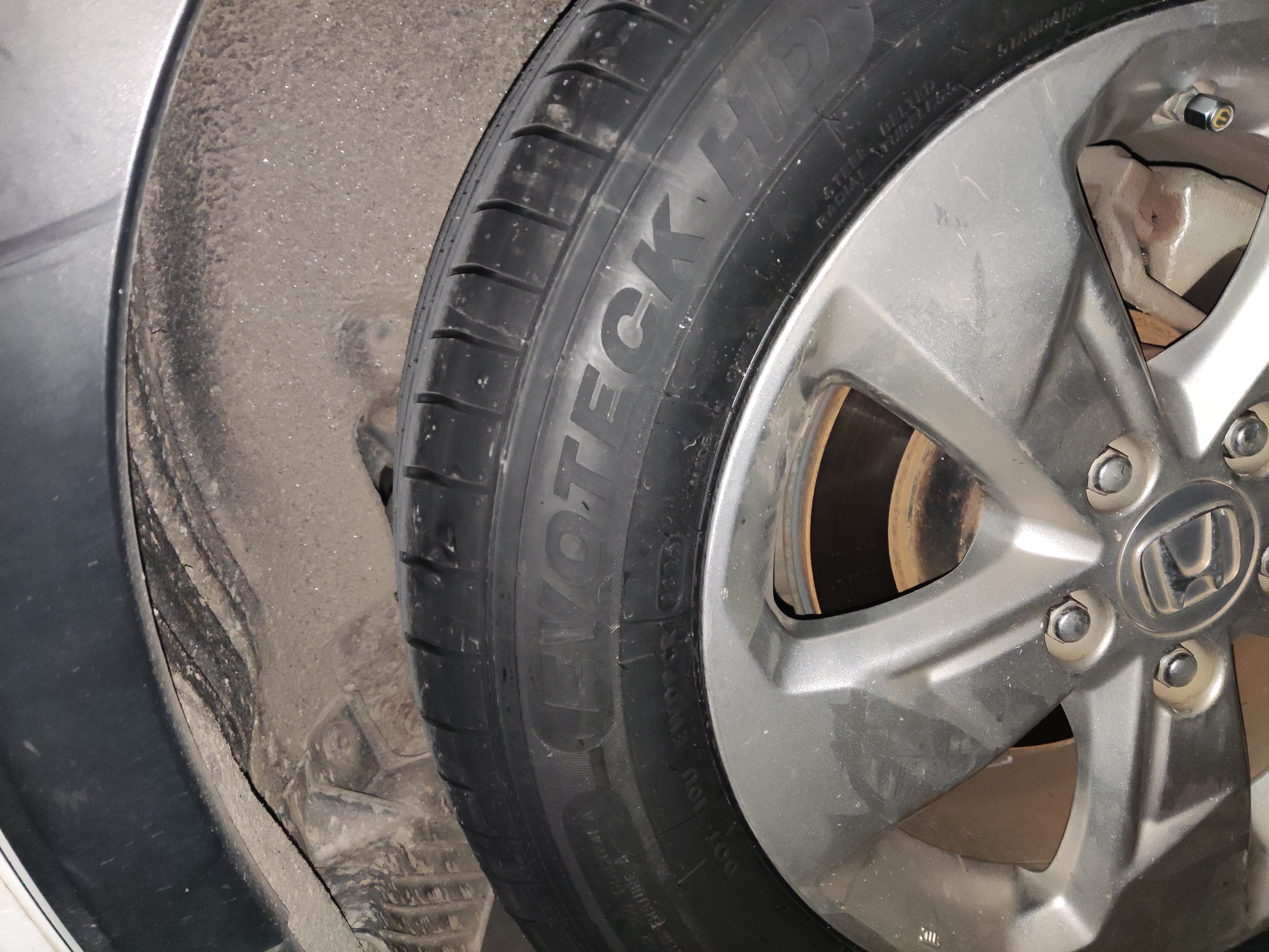 玲珑轮胎汽车轮胎215/60R16 99V XL 玲珑臻选 HD 日产天籁/缤智/帕萨特 实拍图