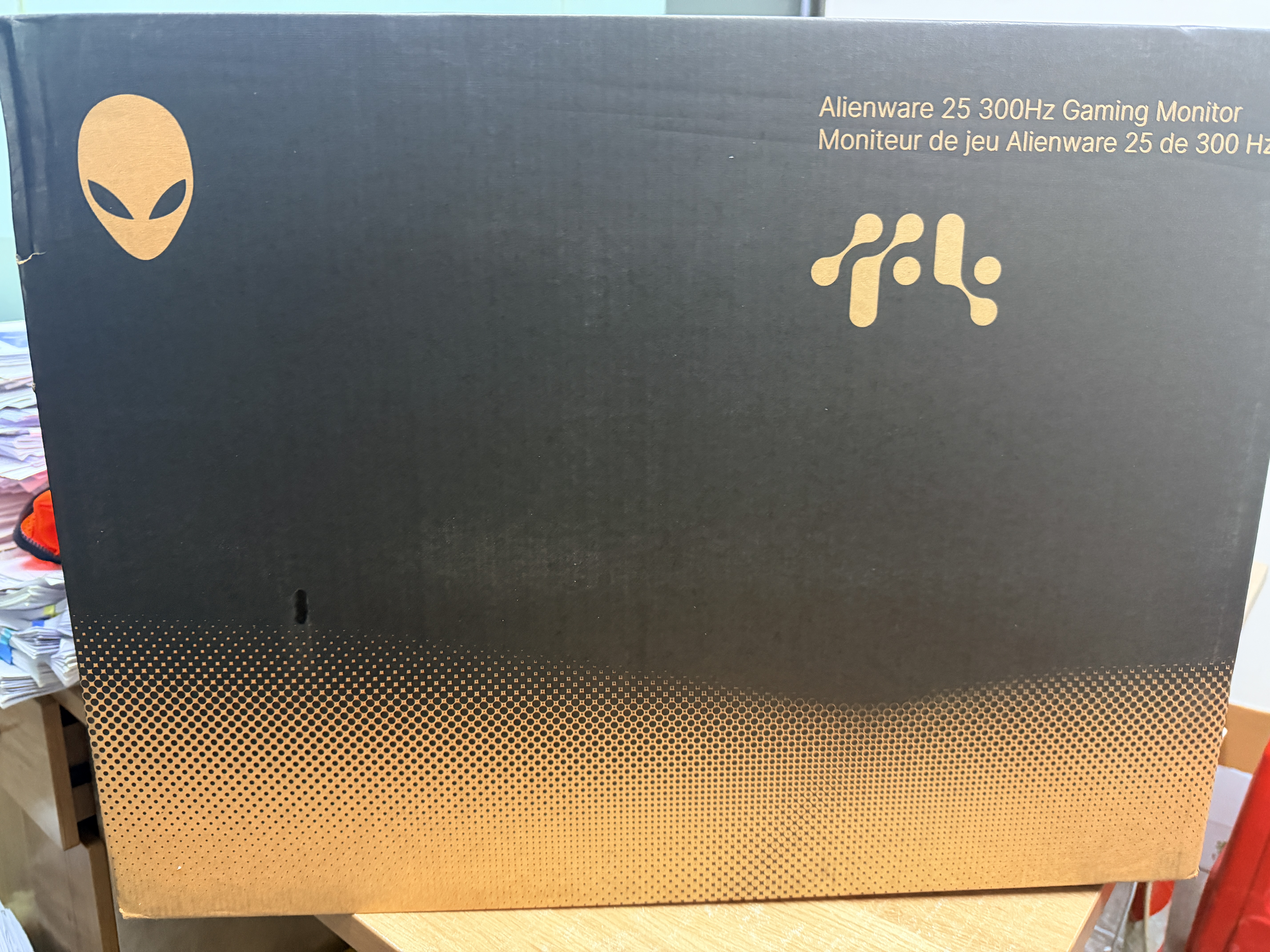 外星人（Alienware）戴尔星舰25英寸300Hz刷新电竞显示器IPS 1ms 400nits  99%sRGB旋转升降游戏高刷屏AW2526HL 实拍图