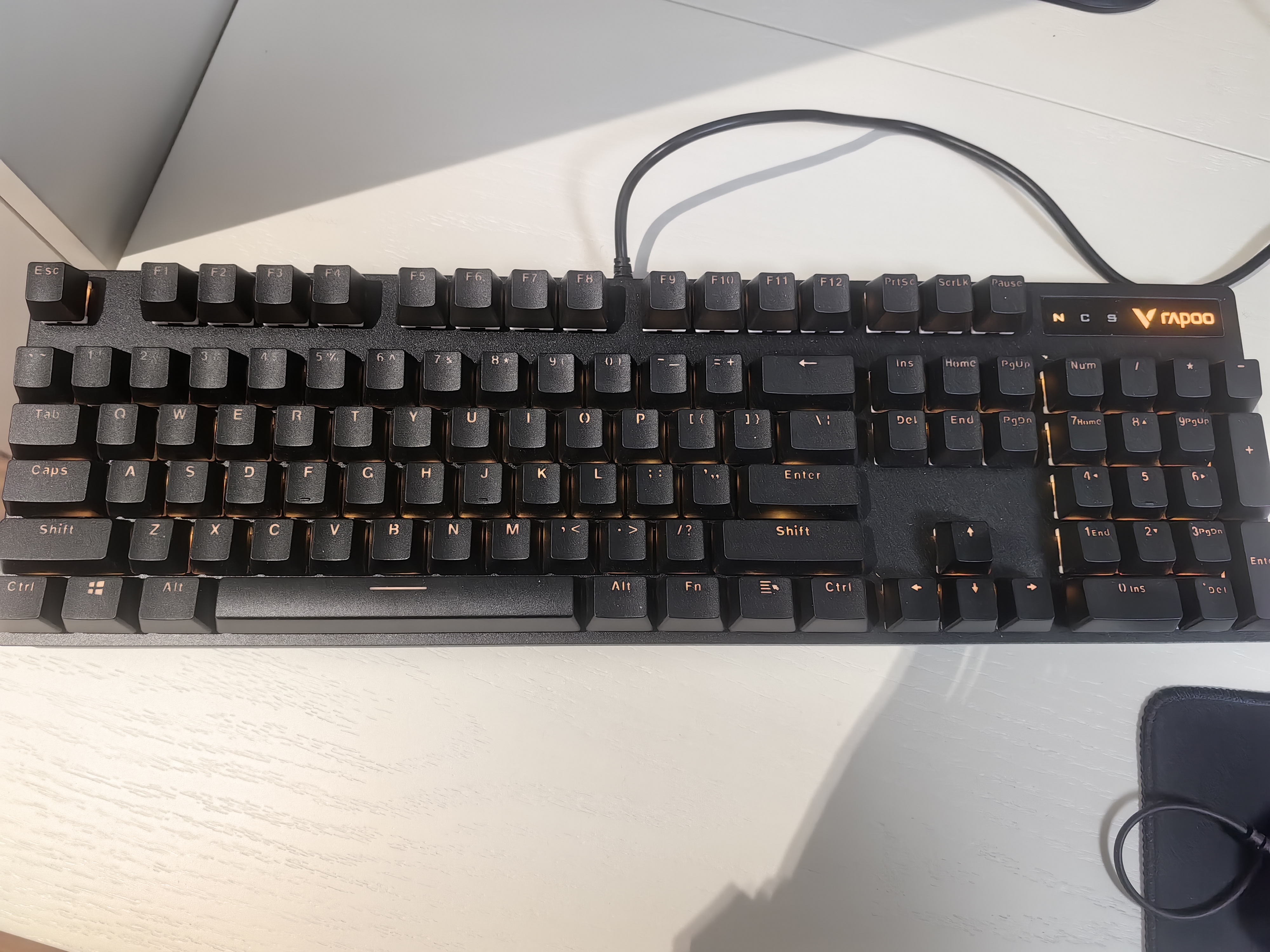 雷柏（Rapoo）V500PRO单光版 有线背光机械键盘 104键全尺寸游戏电竞笔记本电脑办公吃鸡全键无冲键盘 黑轴 实拍图