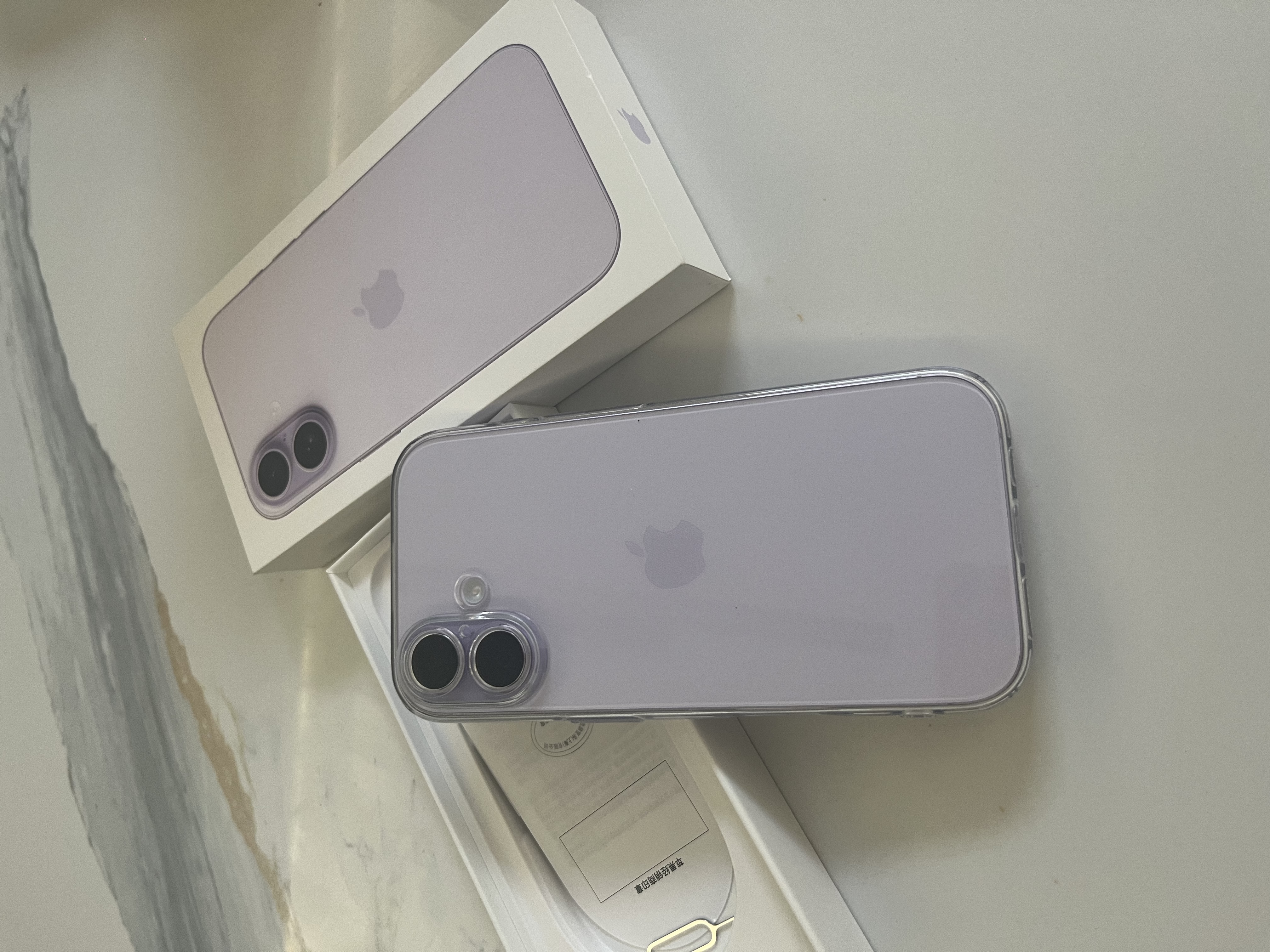 Apple/苹果【需签收激活】iPhone 17 512GB 薰衣草紫色 支持移动联通电信5G 双卡双待手机 实拍图