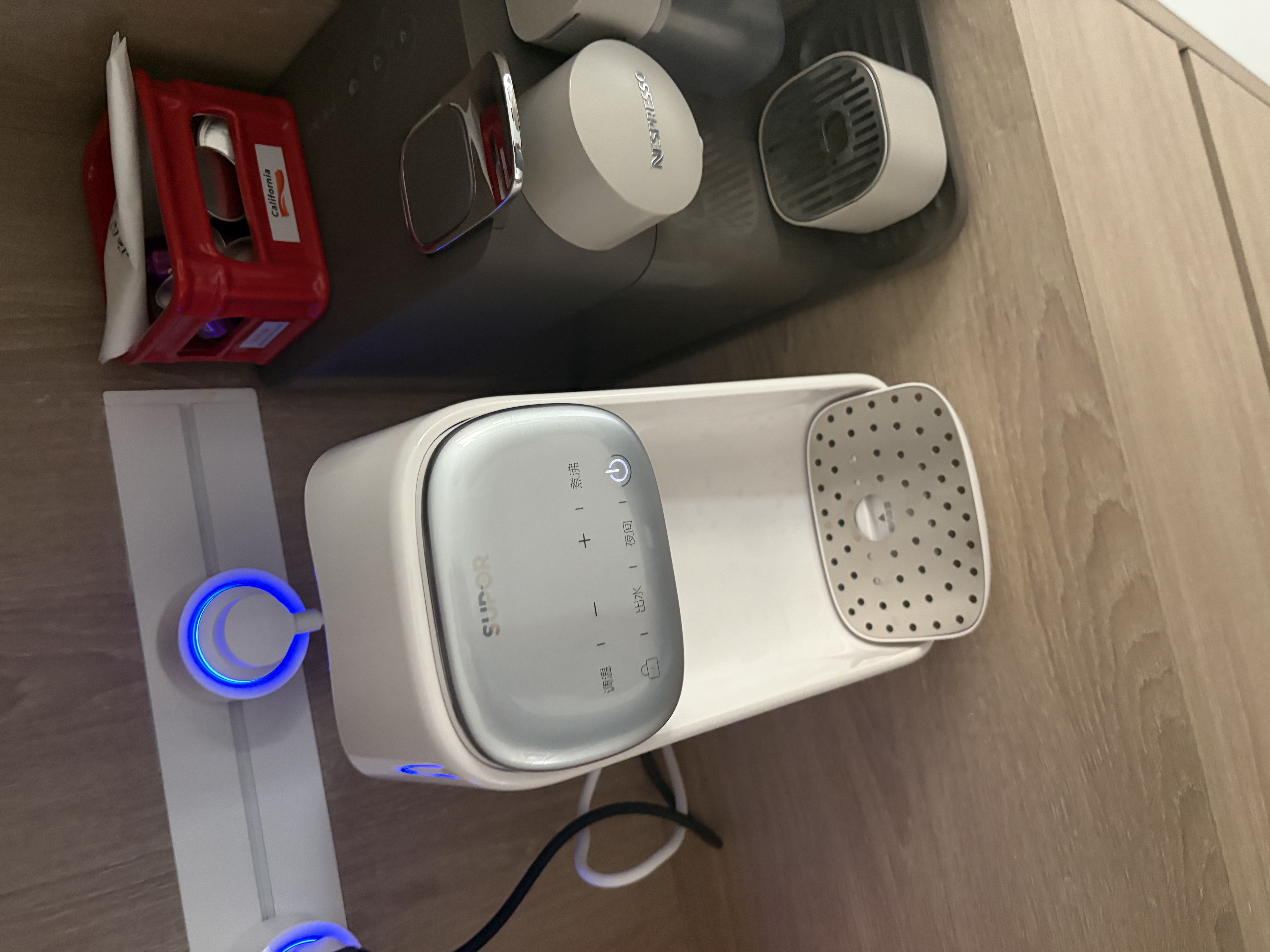 苏泊尔（SUPOR）恒温水壶定量出水 婴儿调奶器宝宝玻璃纯钛烧水壶2L BW15T 实拍图
