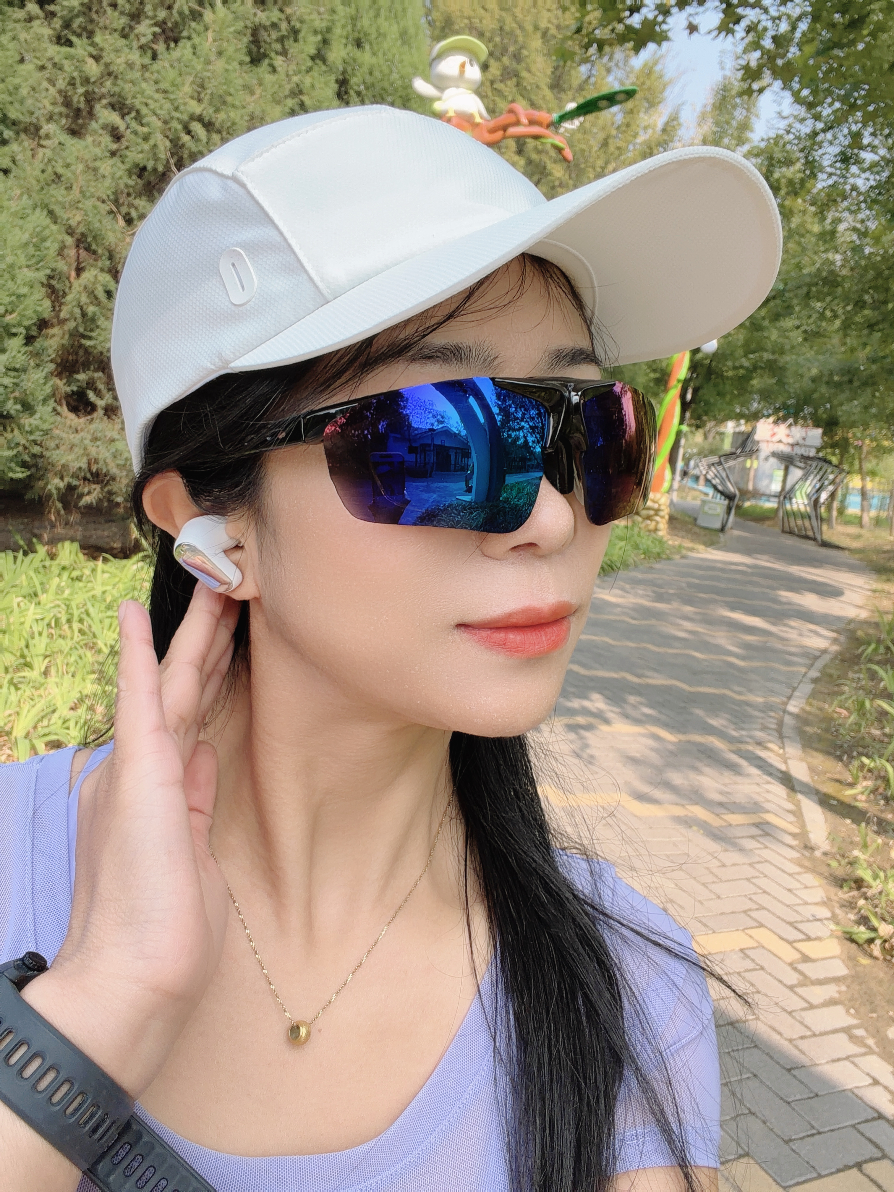 爱国者（aigo）蓝牙耳机入耳式舒适降噪 36小时长续航 时尚短柄运动通勤通话耳机 适用苹果 TJ55月光白 实拍图