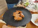 探险者（TAN XIAN ZHE）围炉煮茶烤盘烧烤盘烤肉盘韩式烤肉煎烤盘卡式炉家用麦饭石烤肉锅 【标准厚】33CM 明火款（送防烫把手+收纳袋） 实拍图