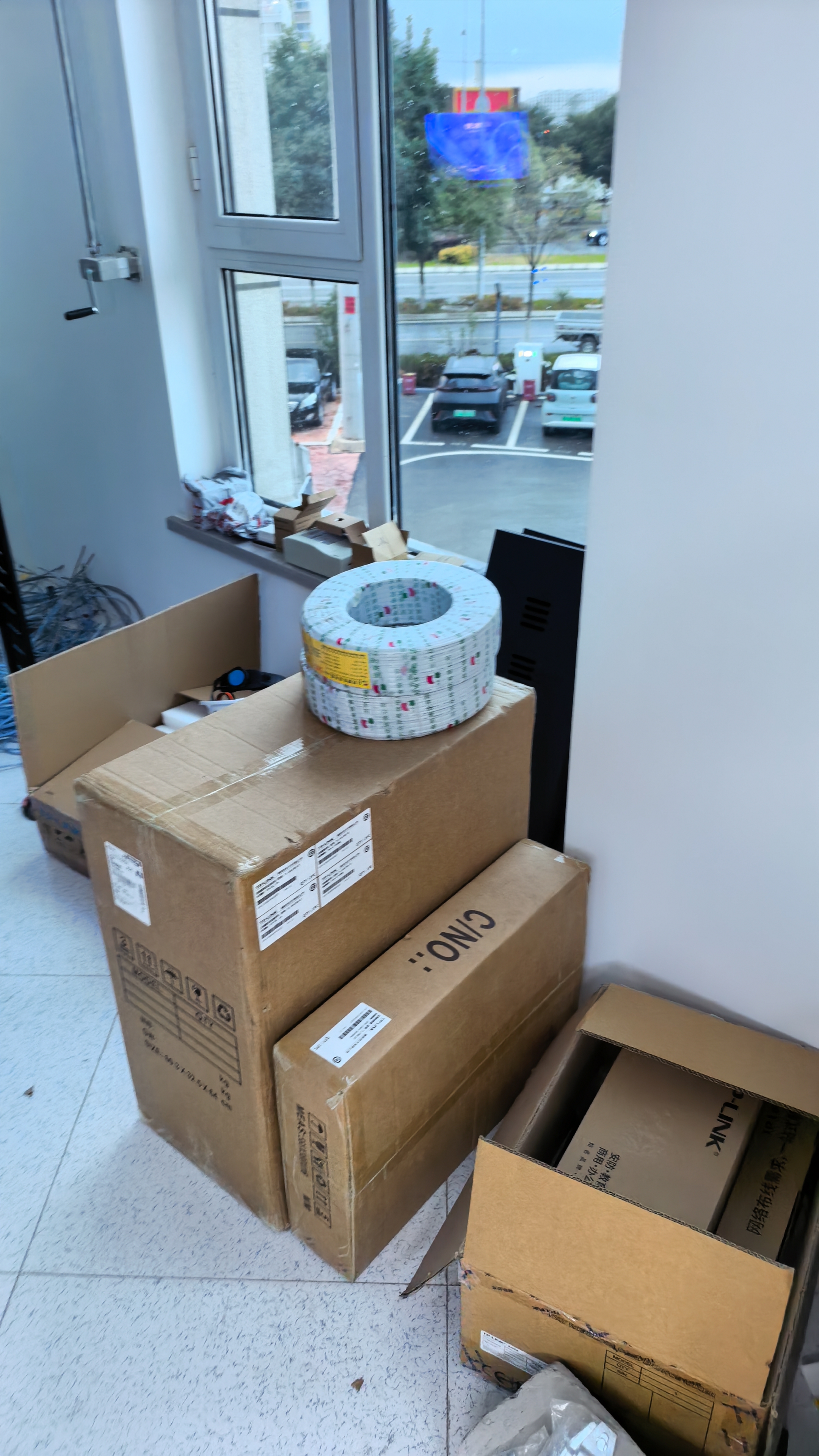 德力西（DELIXI）开关插座 CD815系列 10A斜五孔插座10只装 QSE86ZS/3*10 实拍图