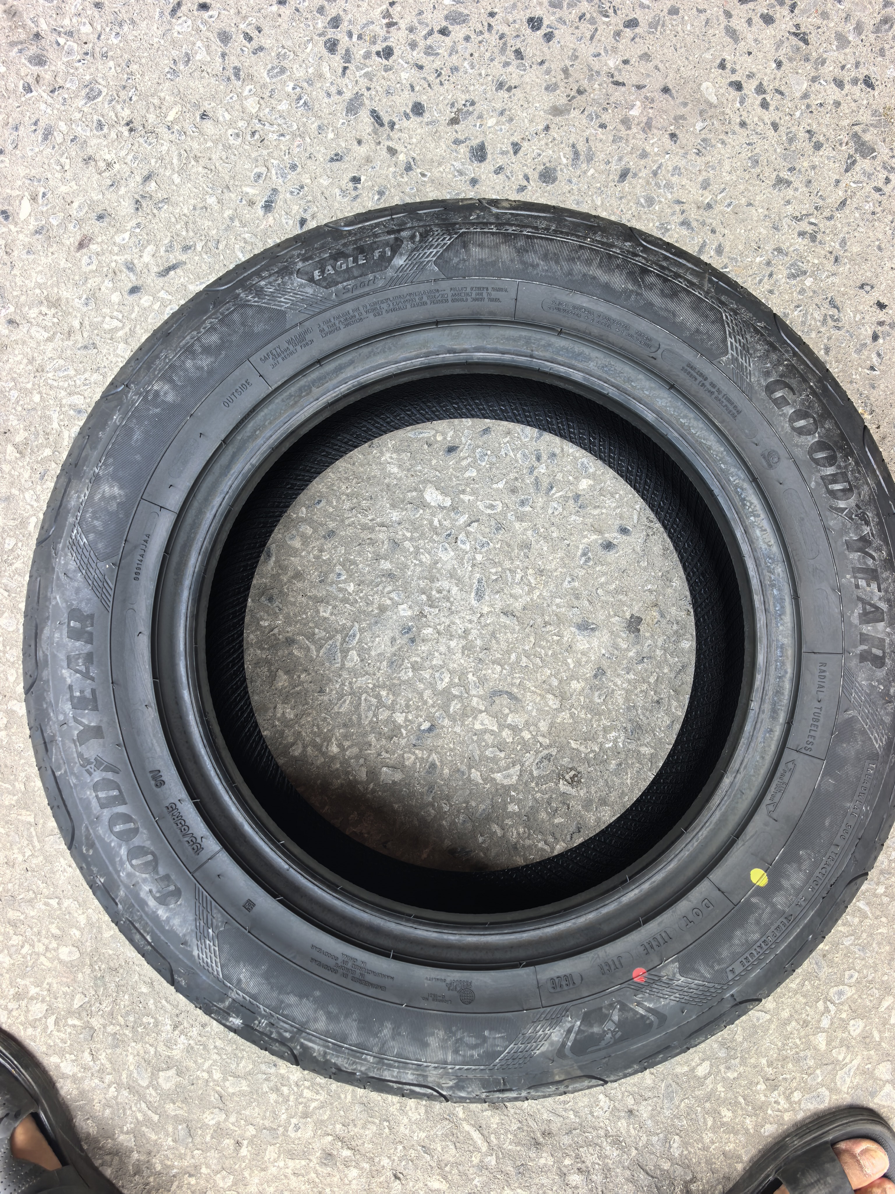 固特异（Goodyear）汽车轮胎 195/65R15 91V 鹰驰F1酷跑 适配卡罗拉雷凌 御乘升级 实拍图