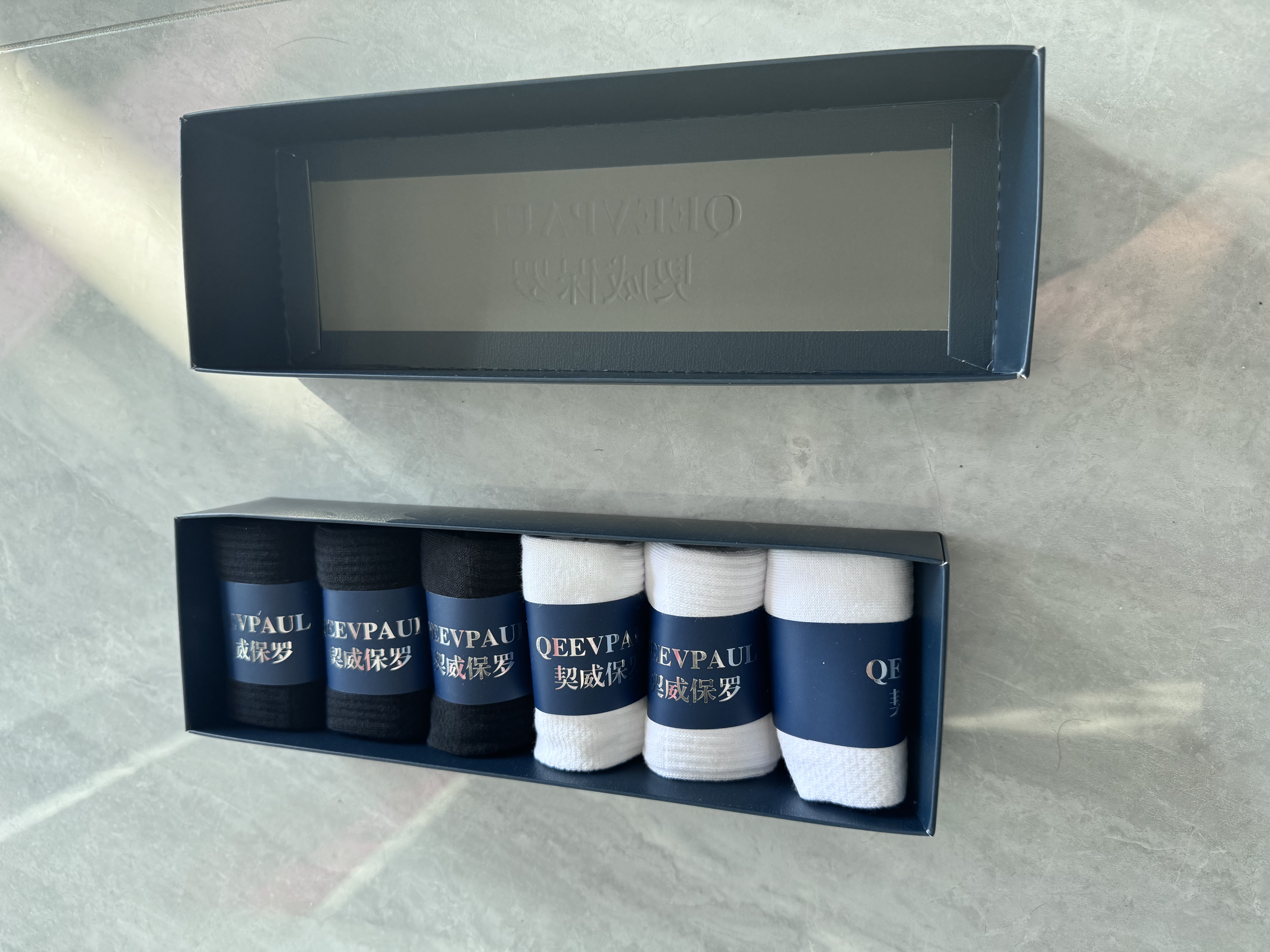 契威保罗（QEEVPAUL）男士袜子100%纯棉新疆棉抗菌防臭运动短袜休闲中筒袜透气薄款6双 3白+3黑【优质新疆棉 臻品礼盒装】 6双 均码 38-46码 100%纯棉  抗菌防臭 实拍图