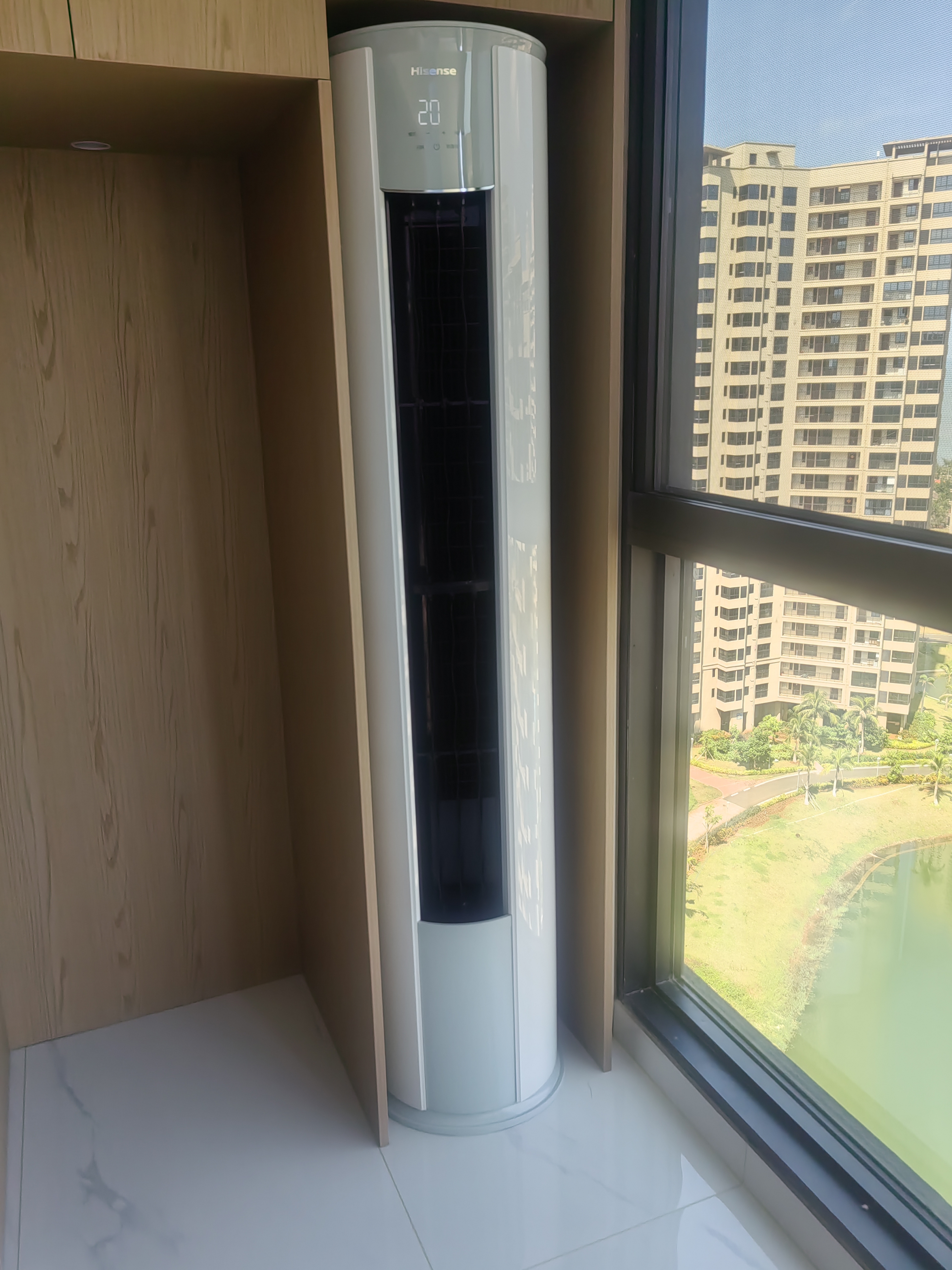 海信空调3匹空调柜机易省电新一级能效变频AI省电防直吹立式空调KFR-72LW/E290-X1B 实拍图