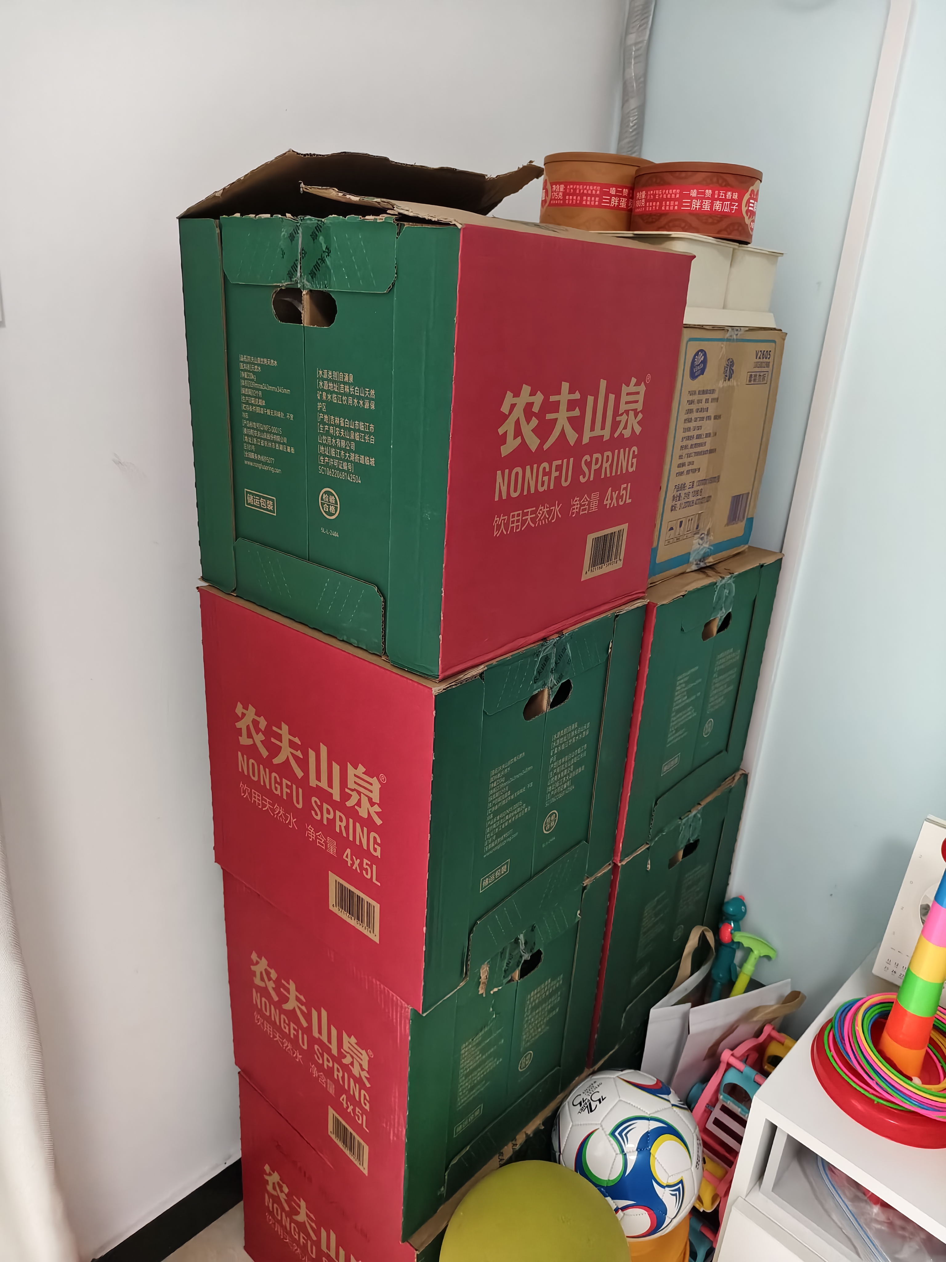 农夫山泉饮用水 饮用天然水5L*4桶 整箱装 桶装水塑膜随机包装 实拍图