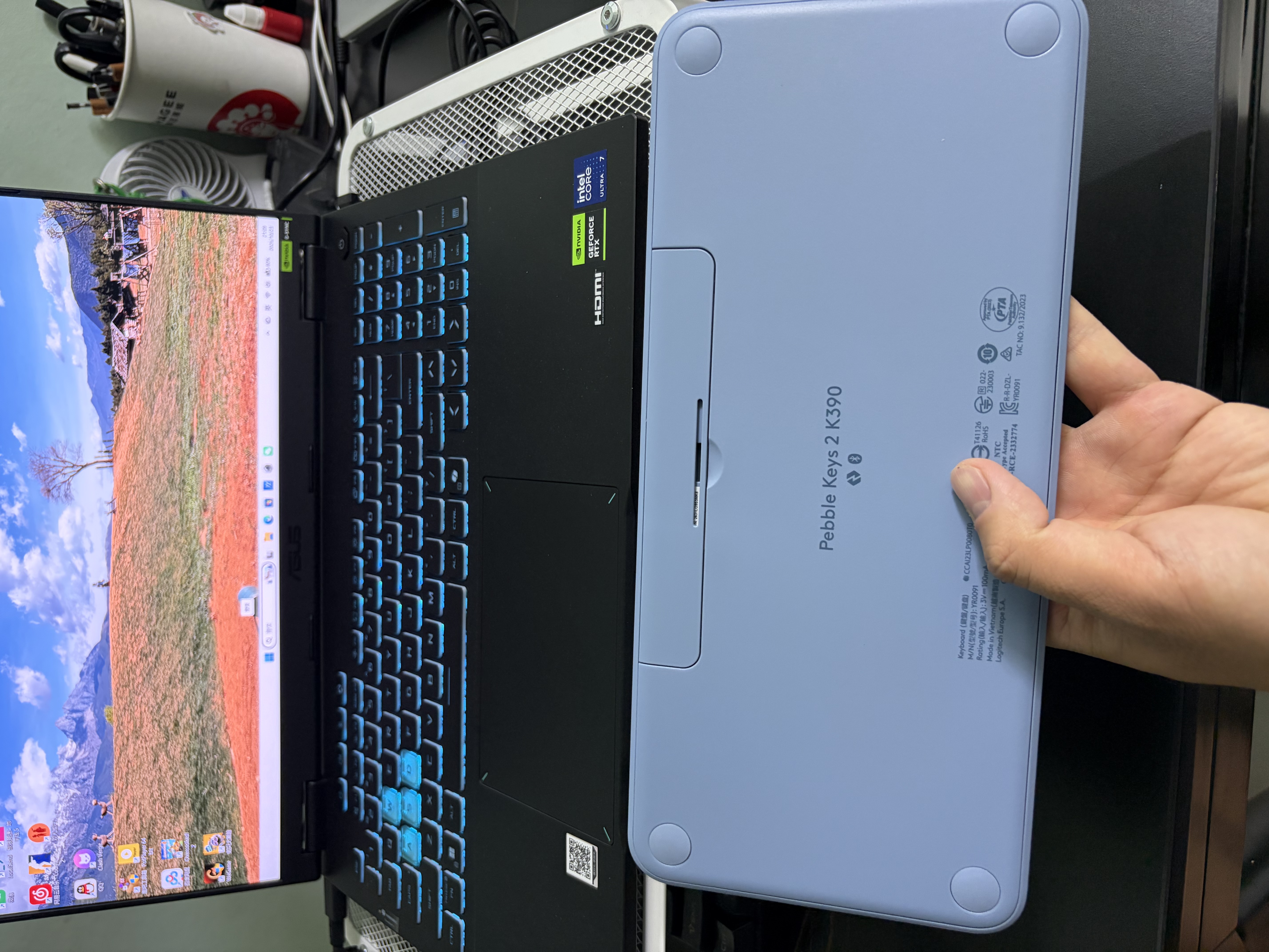 罗技（Logitech）时尚系列K390无线蓝牙键盘 超薄便携  K380升级版蓝色 79键 实拍图