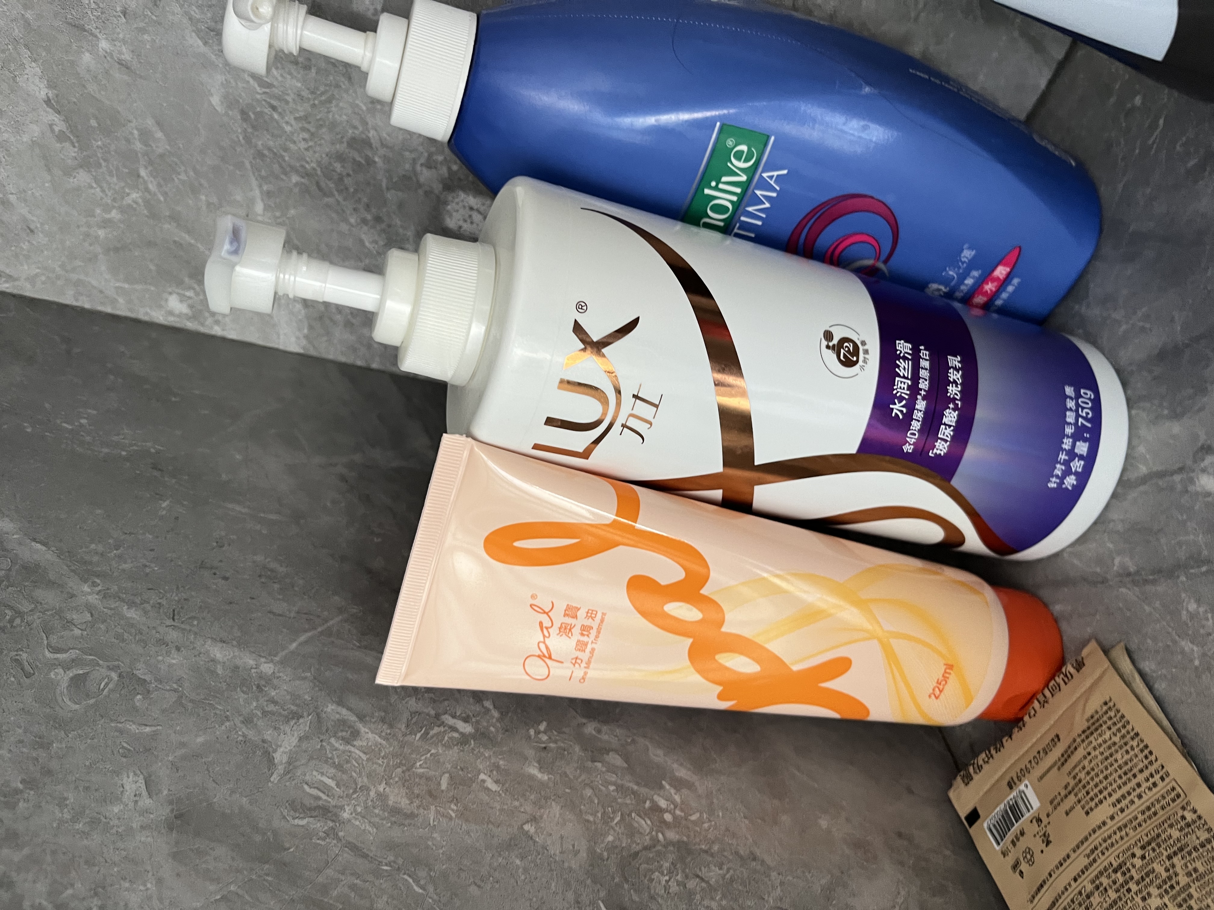 力士（LUX）【柔顺留香】水润丝滑玻尿酸洗发水750g 干枯毛躁发质 柔顺留香 实拍图