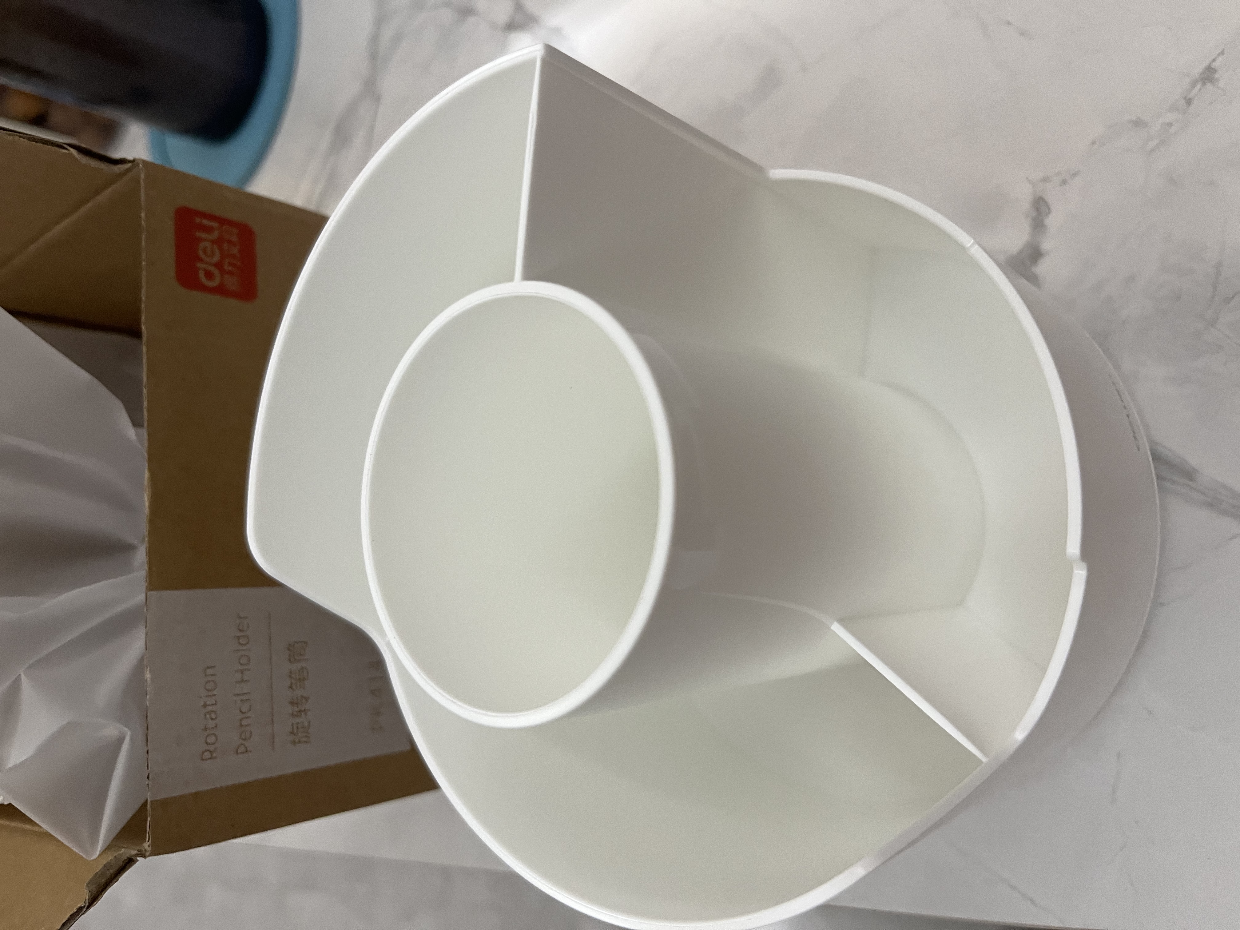 得力（deli）多功能分格旋转笔筒 大容量桌面收纳盒 手机支架 办公用品 可旋转白色PK414 实拍图