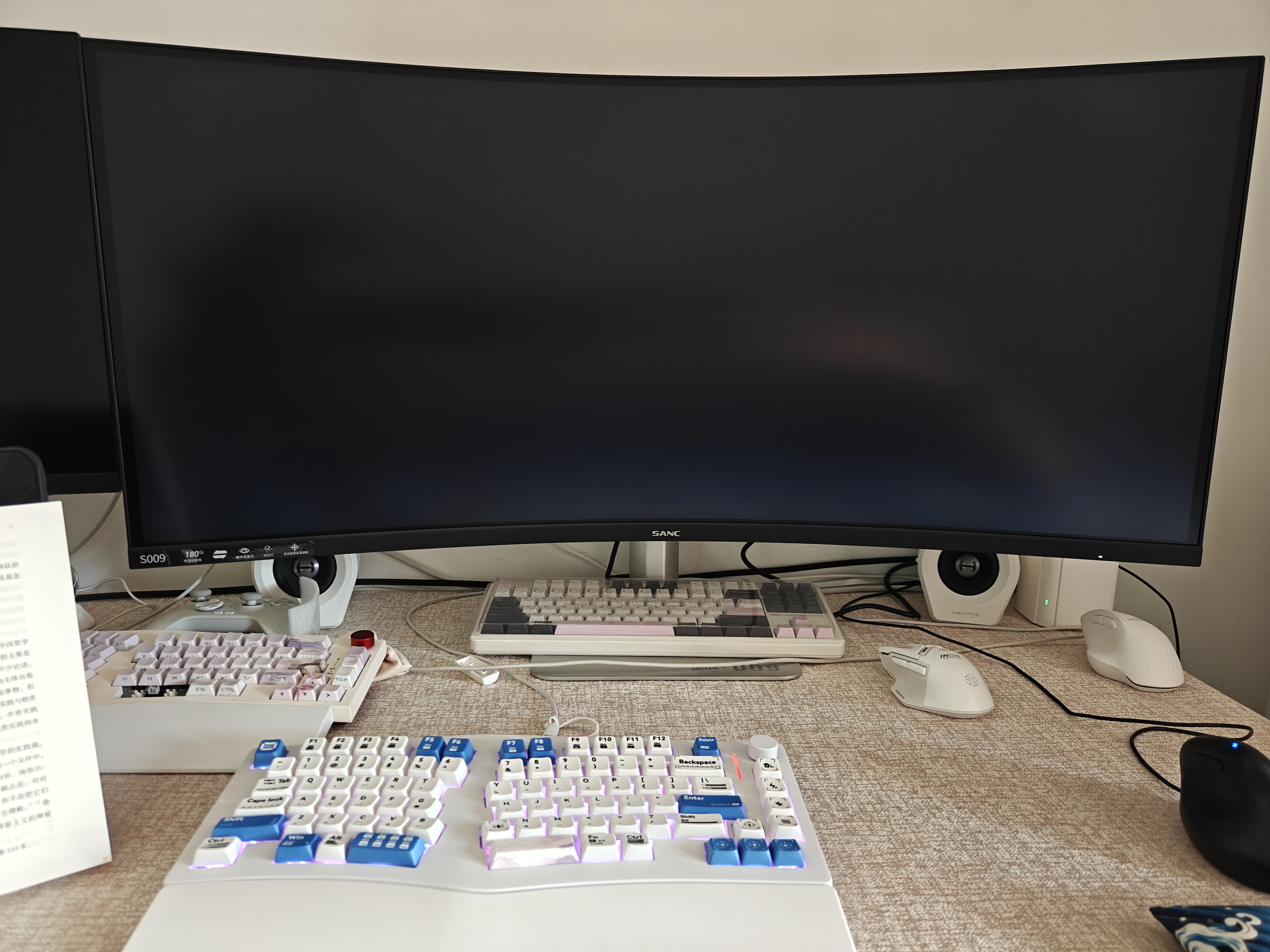 SANC盛色40英寸带鱼屏5K180Hz双模2K360Hz显示器HVA硬件低蓝光Type-C 90W充电 升降电竞电脑屏幕S009 实拍图