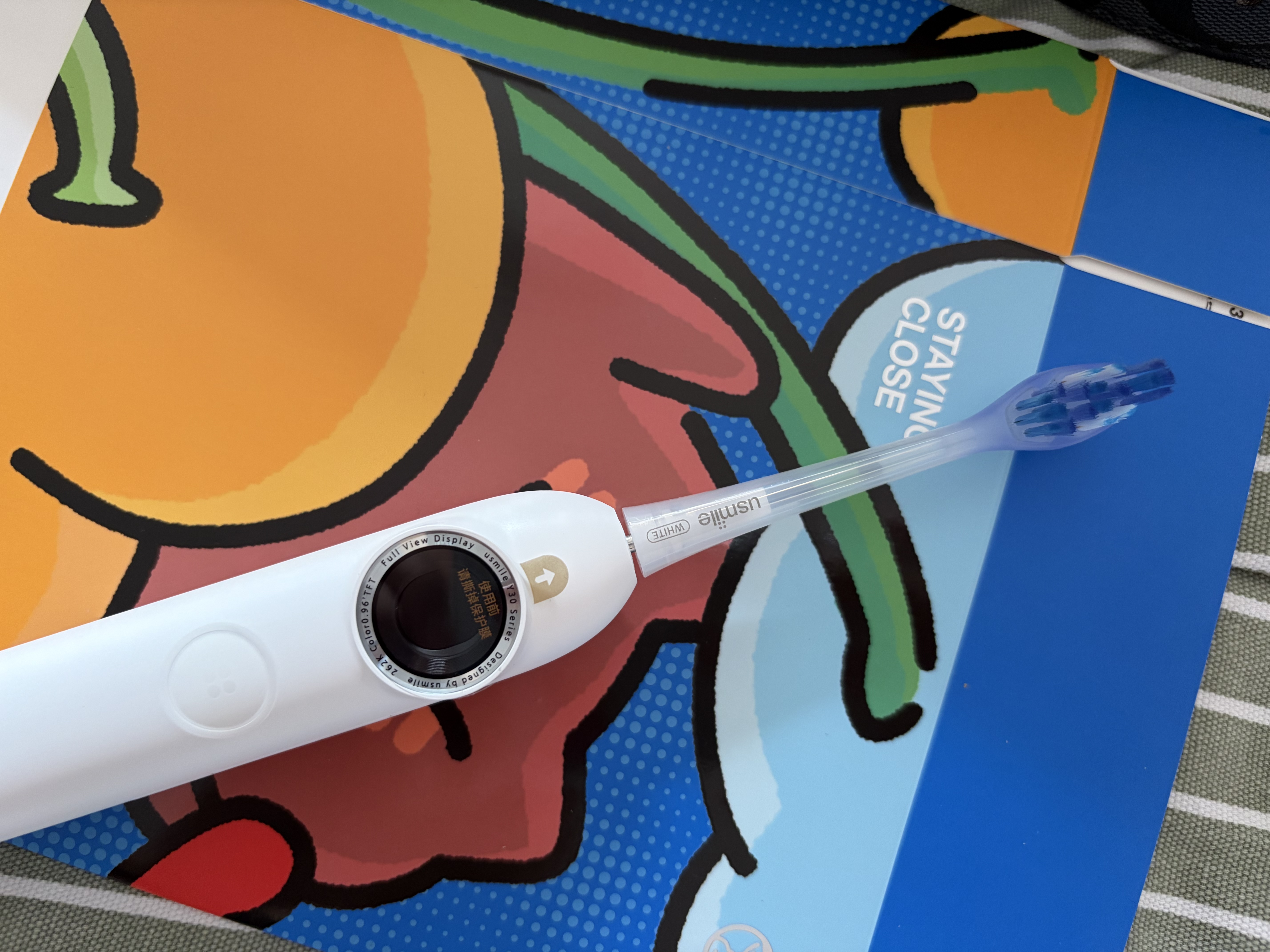usmile笑容加电动牙刷y30s AI智能化新动力大摆幅 缓震不打牙长续航120天 Y30S冰川白 生日礼物价保11.11 实拍图