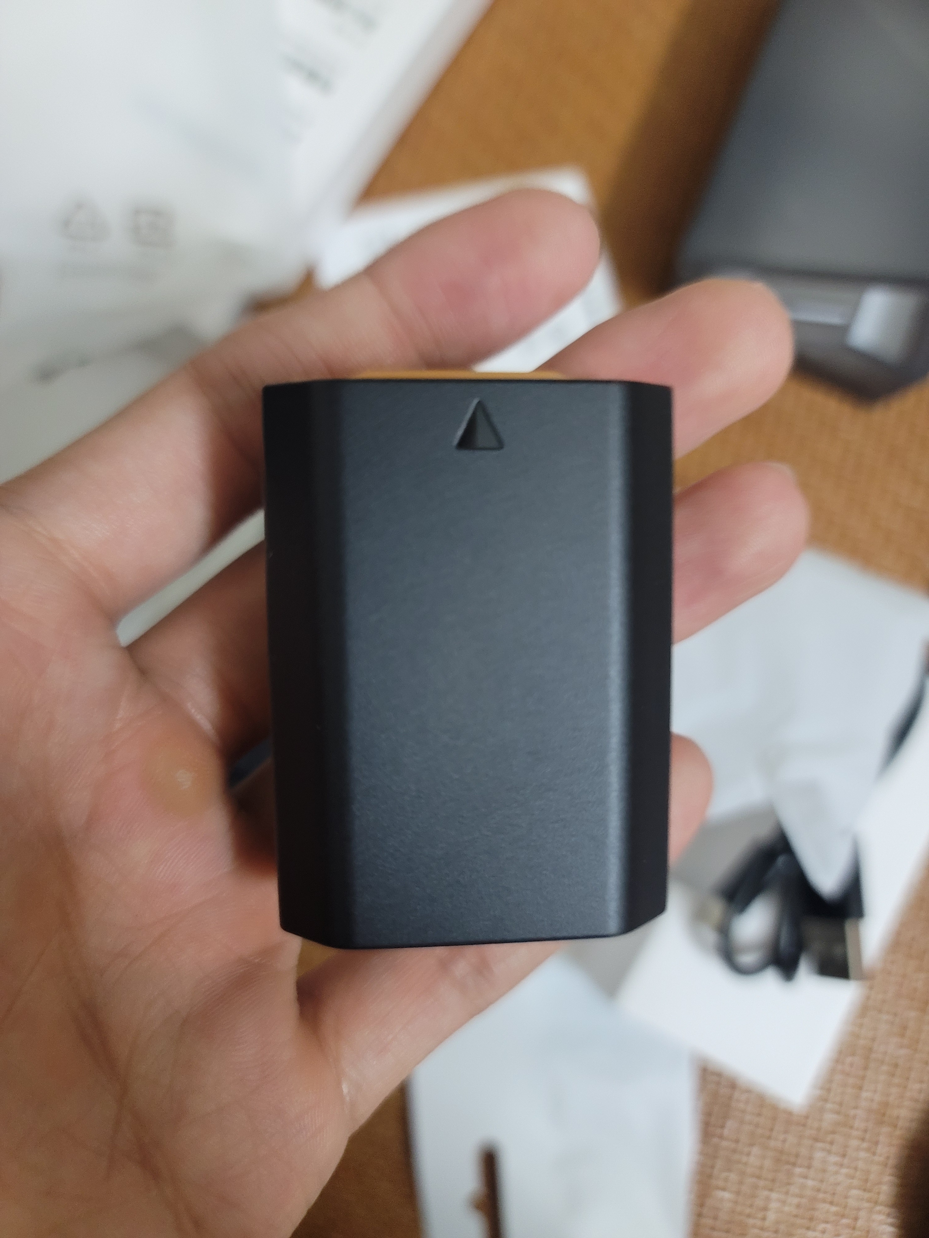 绿联【3C认证】索尼电池fz100 a7c2/a7m4/a7m5相机电池充电器zv-e10二代/a6700/a6600/a7m3/a7r3/4/5 实拍图