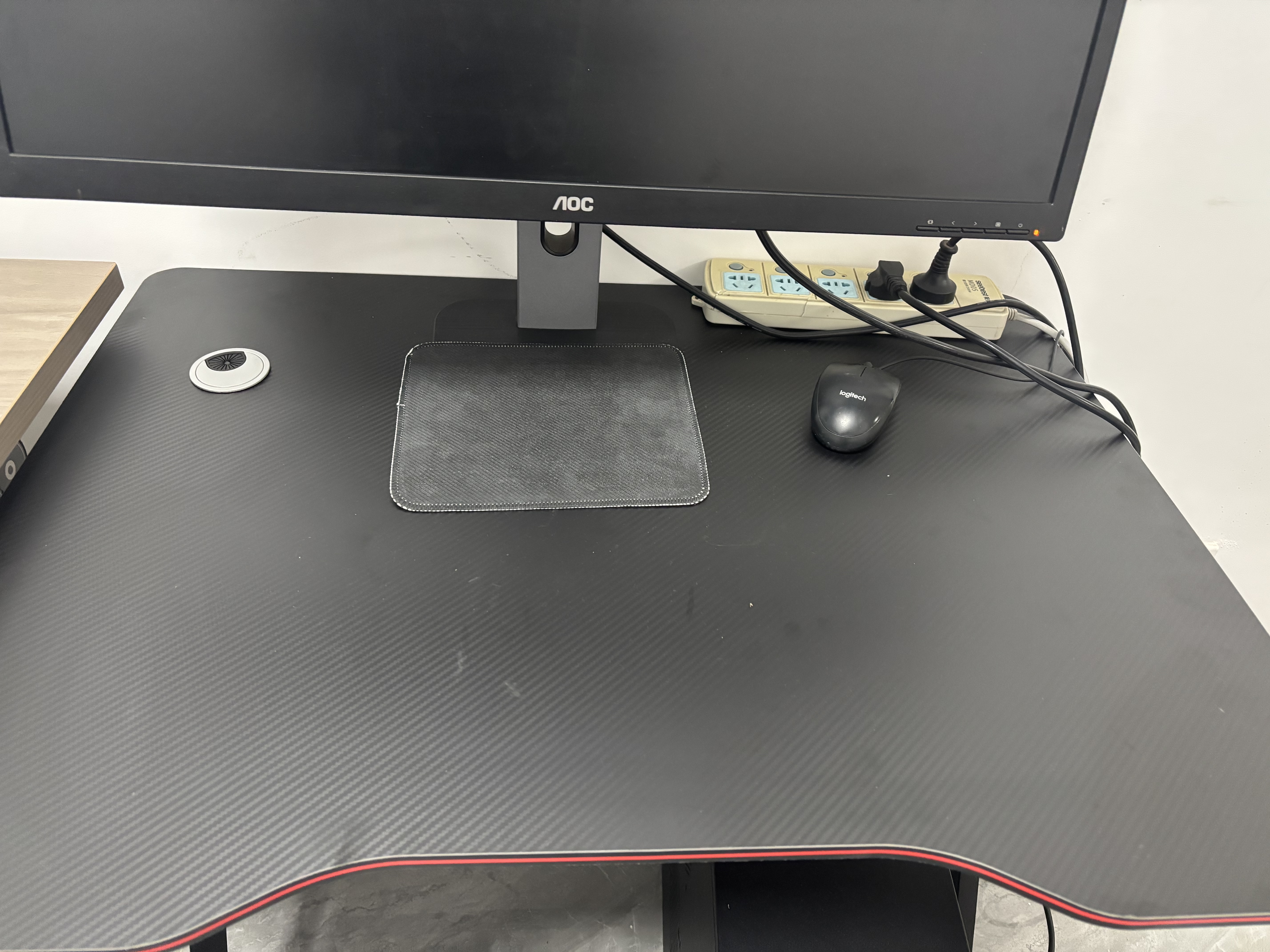 奥伦福特  电脑桌台式家用电竞游戏桌办公书桌简约书房写字桌子 碳纤维纹路单桌-80*60 升级款电竞桌 实拍图