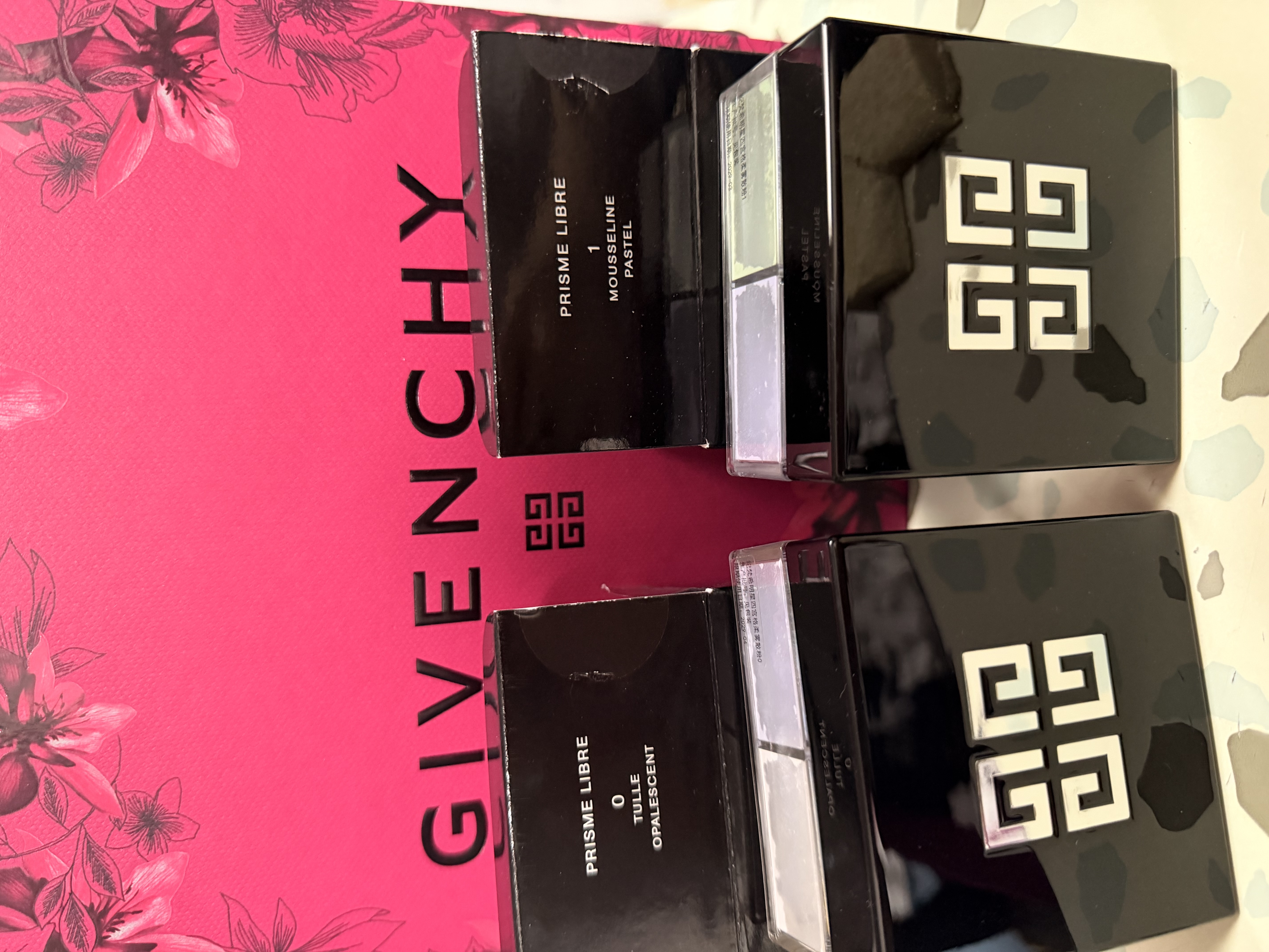 纪梵希（Givenchy）【双十一买正送正】明星四宫格柔雾服帖散粉1号 生日礼物达人机制 实拍图