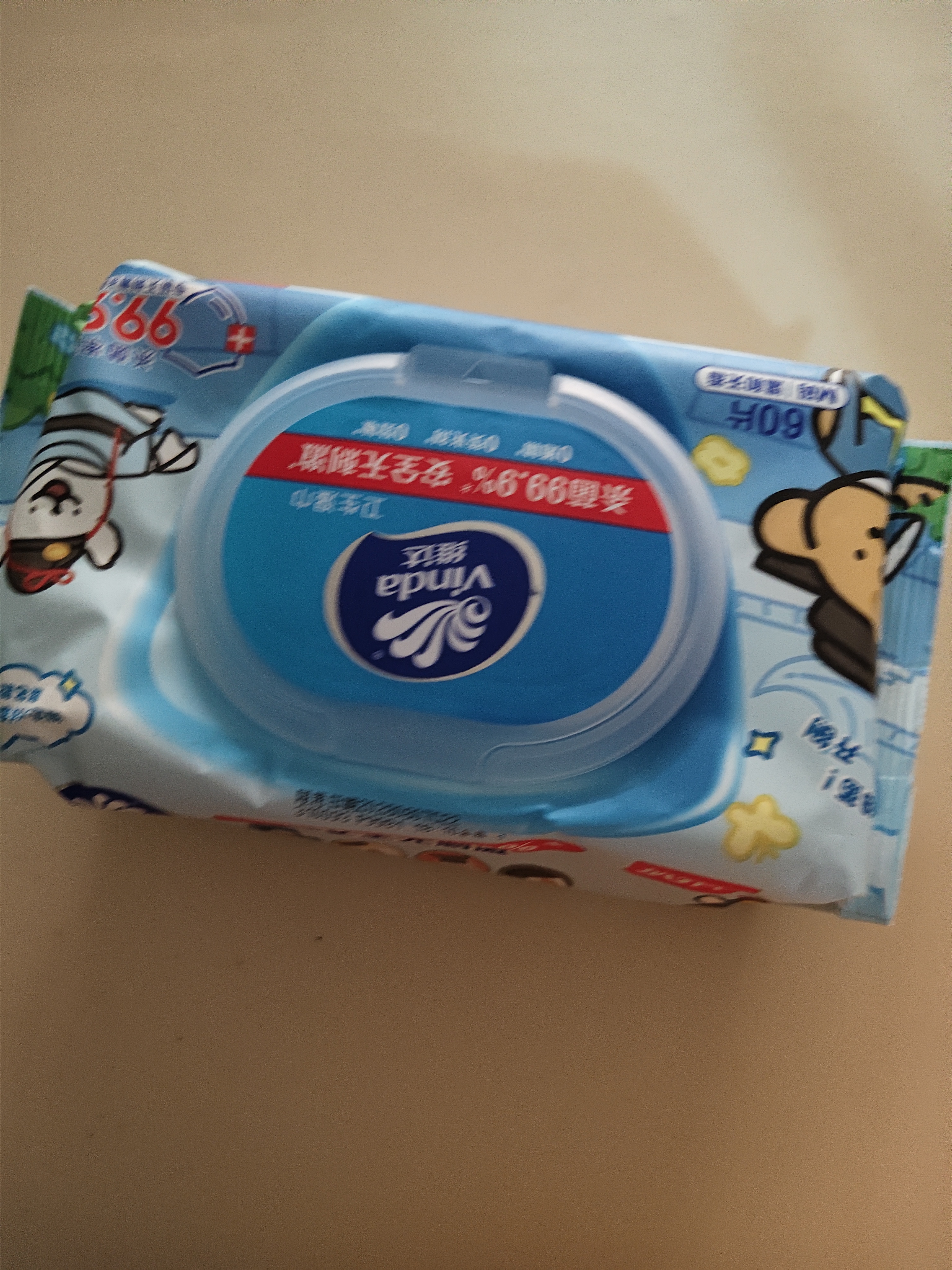 维达（Vinda）杀菌湿巾60片*4包线条小狗 温和无酒精湿纸巾 学生家庭出行 实拍图