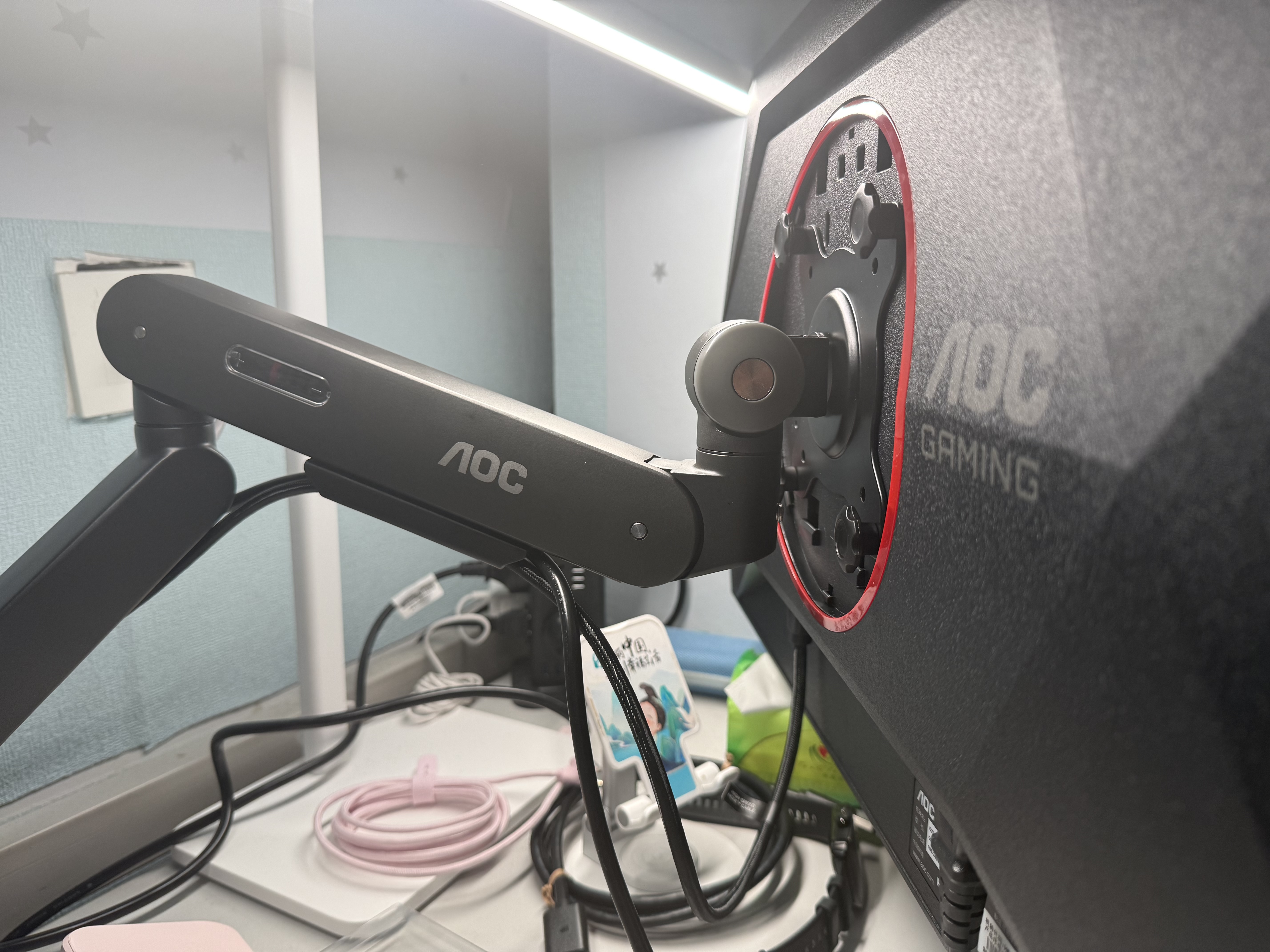 AOC显示器支架 AM400PLUS升级款 双安装夹持穿孔 不沉头旋转升降增高架 显示器机械臂 电脑支架AM402G 实拍图