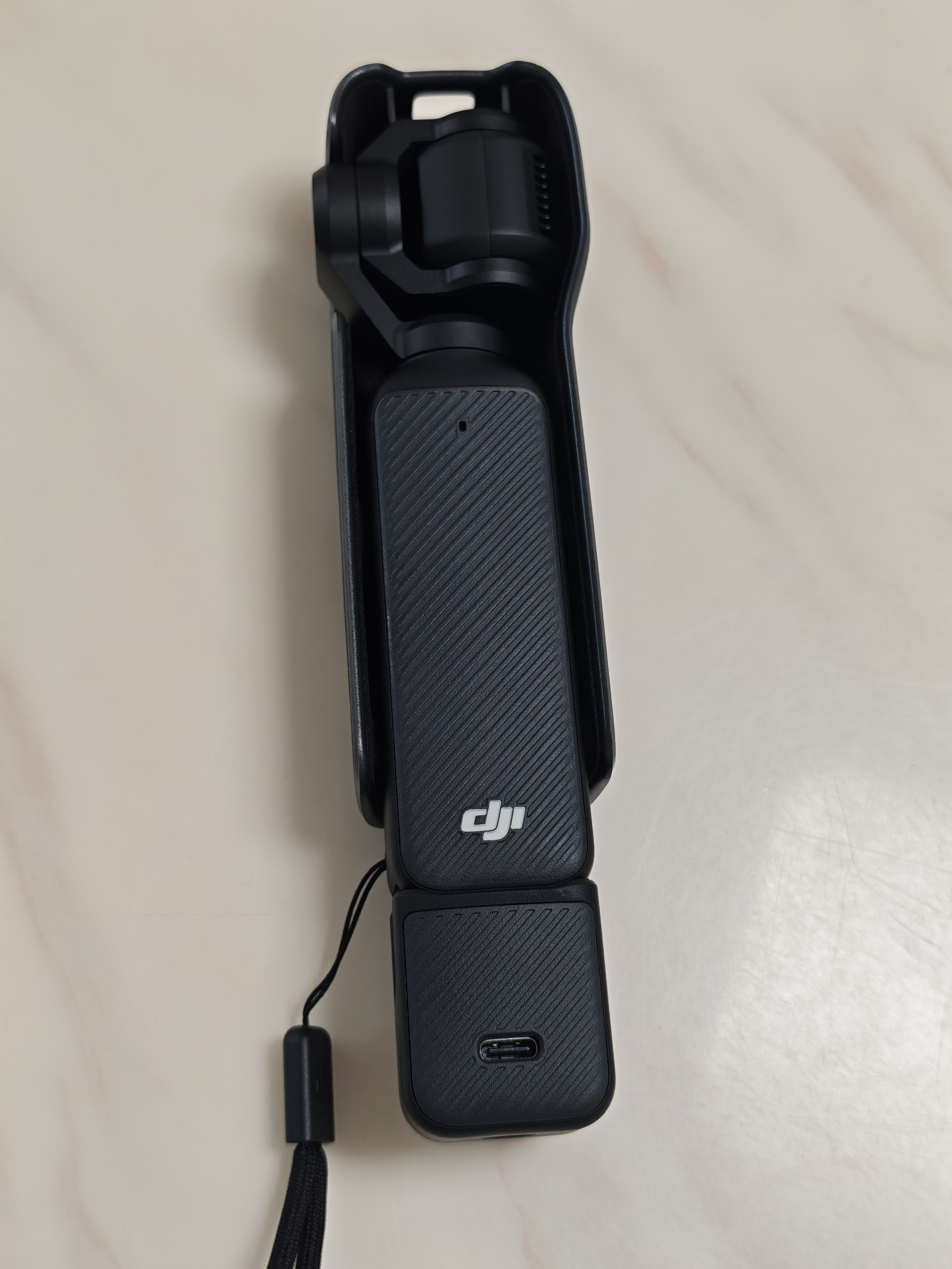 大疆DJI Osmo Pocket 3 标准版 一英寸口袋云台相机 手持数码相机 vlog 便携美颜摄像256GB内存 实拍图