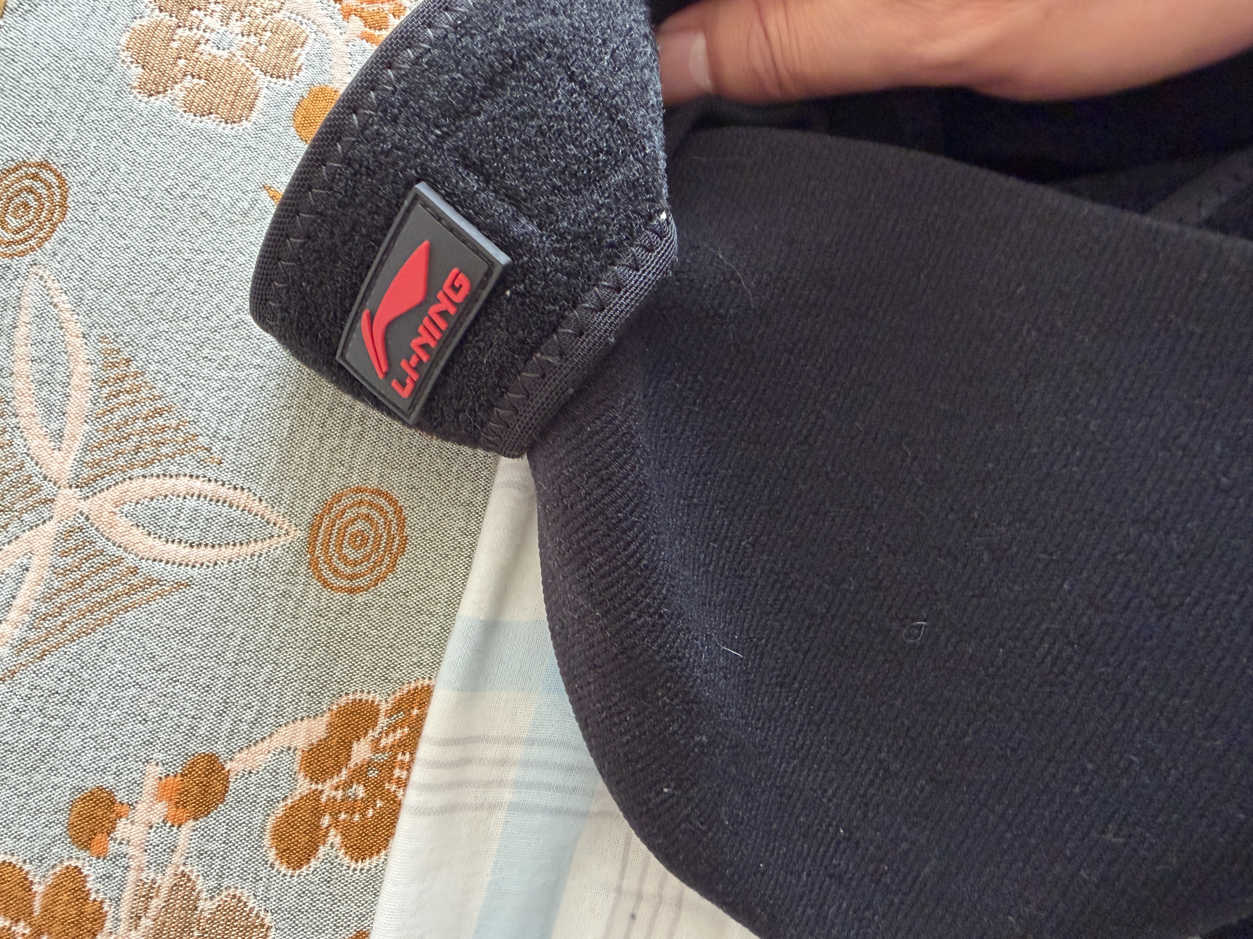 李宁（LI-NING）护肘关节保护套医网球肘专用护具护肘健身羽毛球运动男女手臂护套 实拍图
