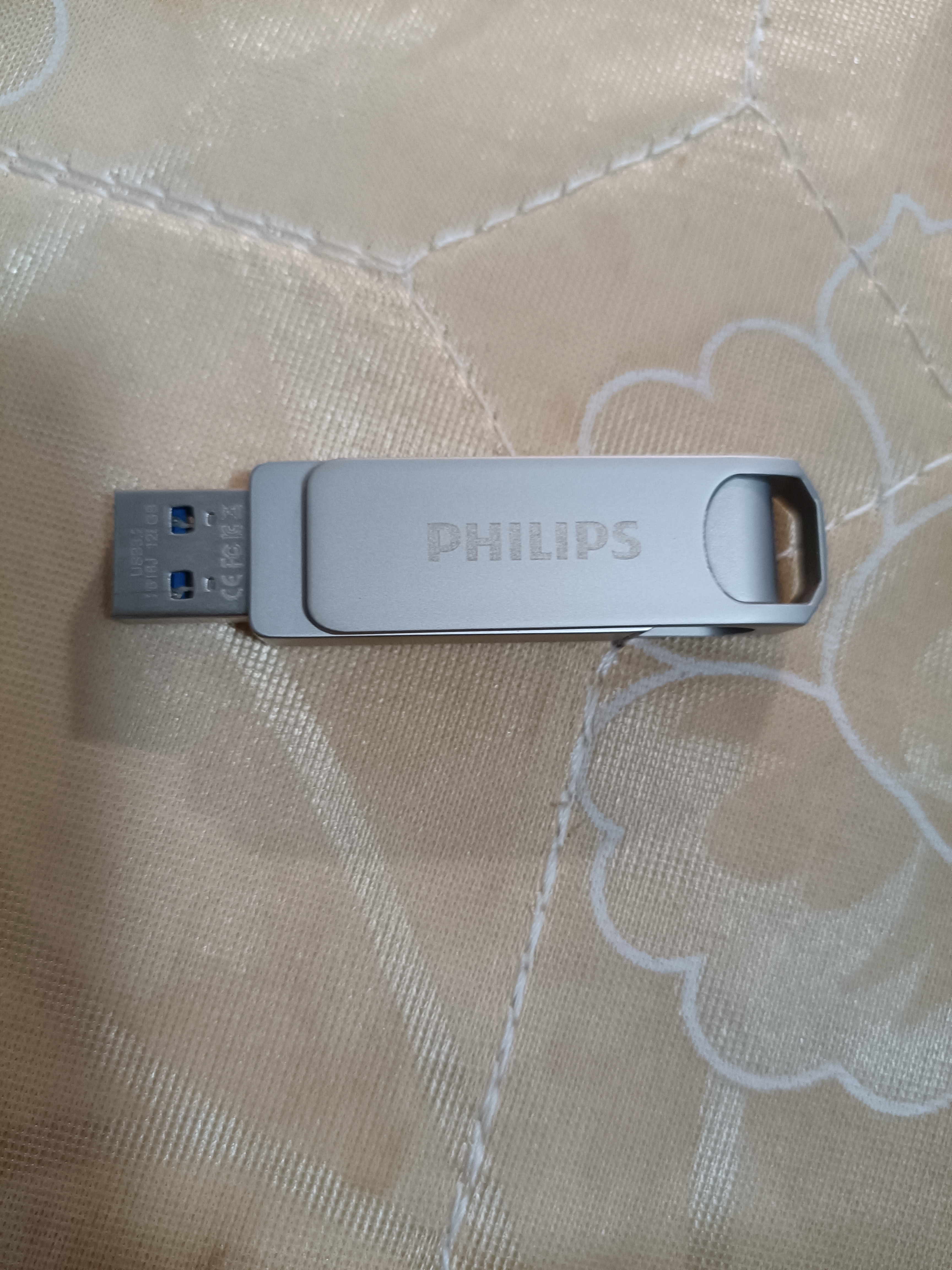 飞利浦（PHILIPS）128GB Type-C USB3.2 双接口手机U盘 61UT-D金属旋转 高速读写 商务办公学习耐用优盘 实拍图