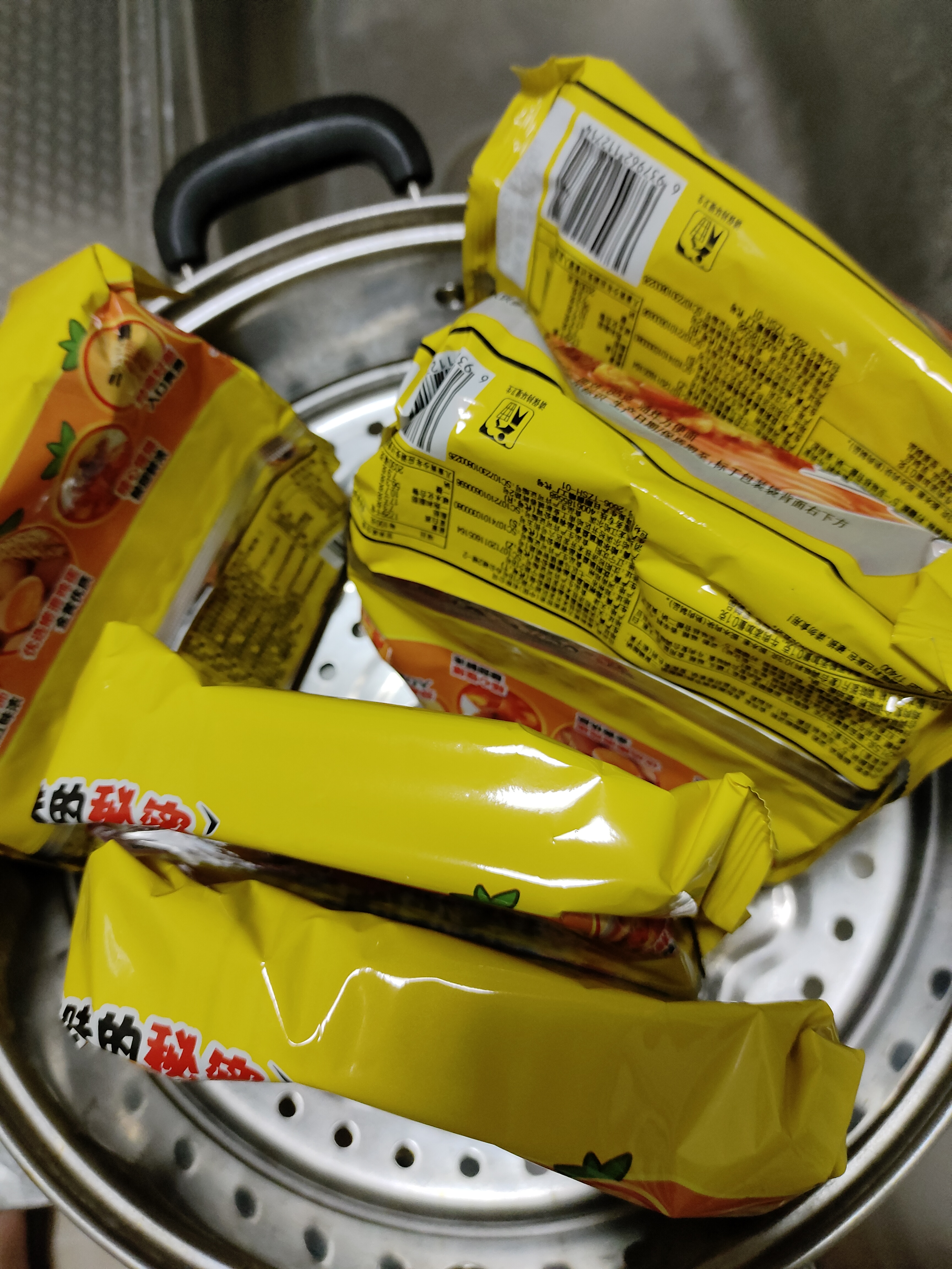 康师傅方便面 经典番茄鸡蛋牛肉面五连包115g*5 泡面袋装 田曦薇同款 实拍图
