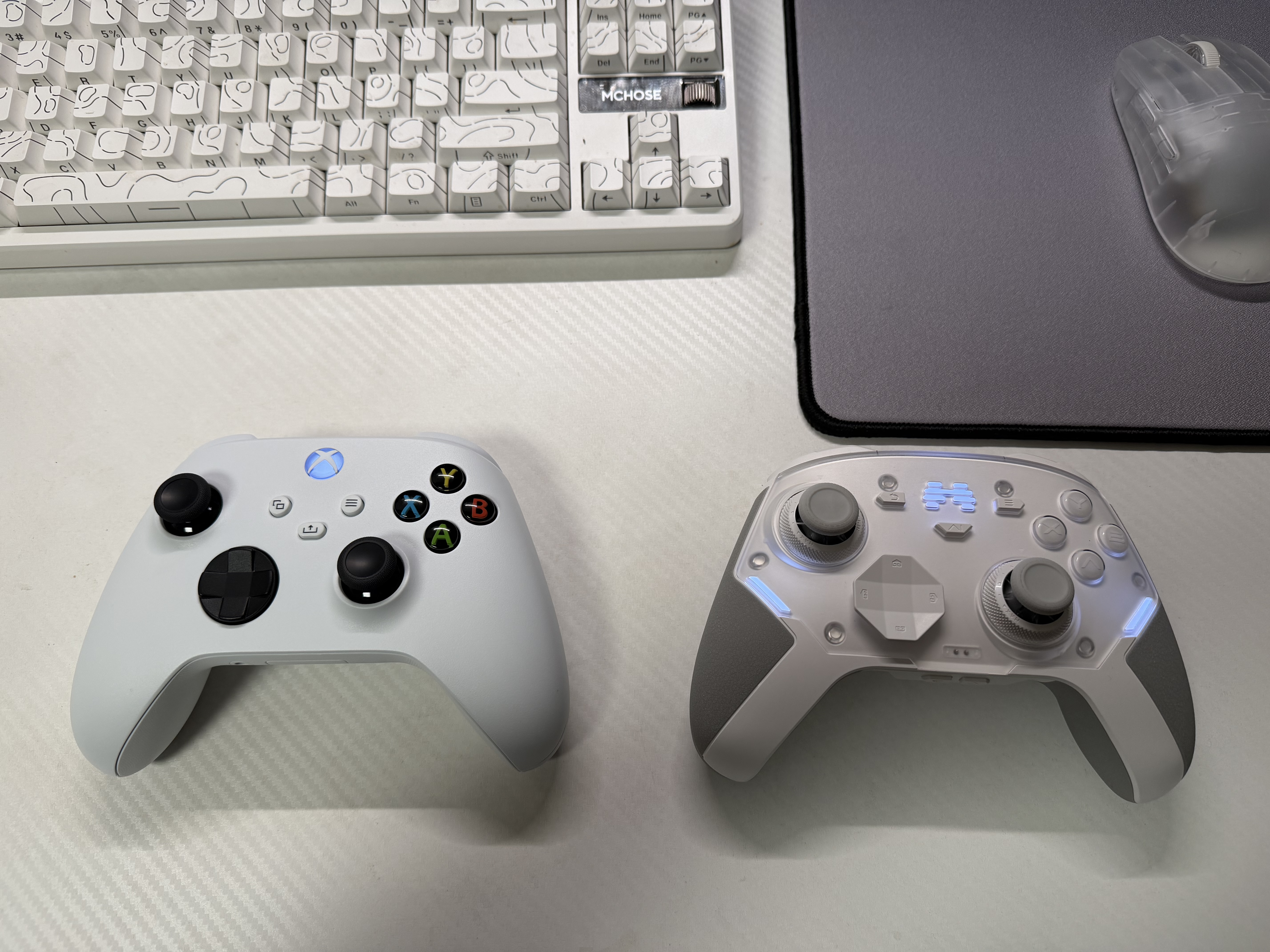 八位堂 燃云单充底座微软授权Xbox Series游戏手柄电池Xbox One X/S充电底座充电器套组 实拍图