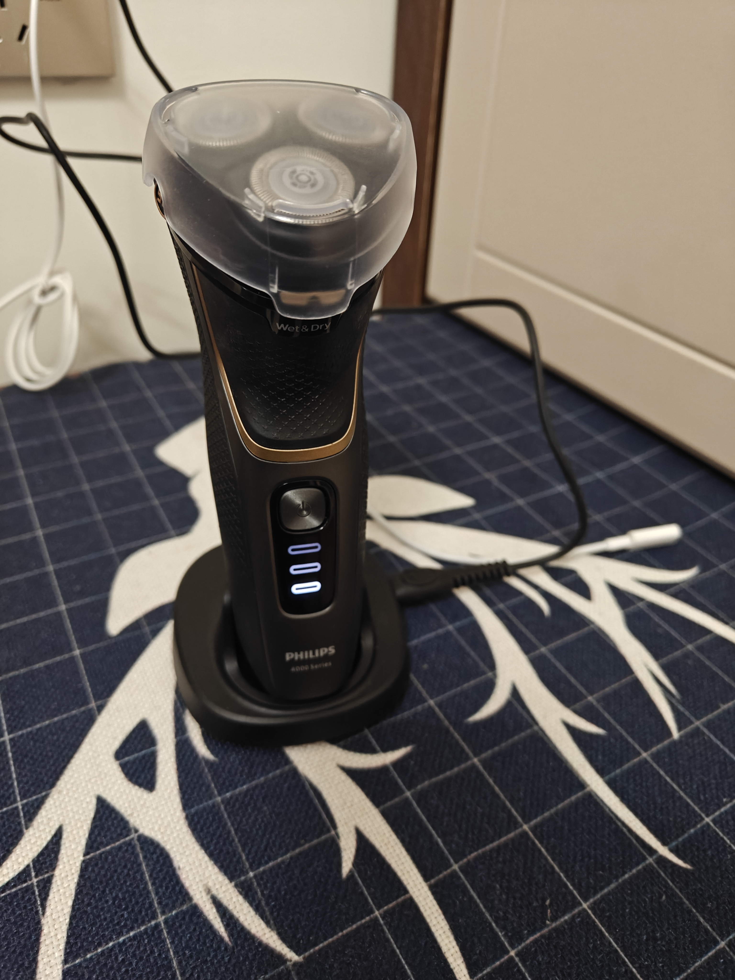 飞利浦（PHILIPS）【整机进口】剃须刀电动刮胡刀胡须刀男士高端全身水洗快充官方旗舰店正品送父亲老公男友生日礼物 【进口4系】S4303升级款S4313/13 实拍图