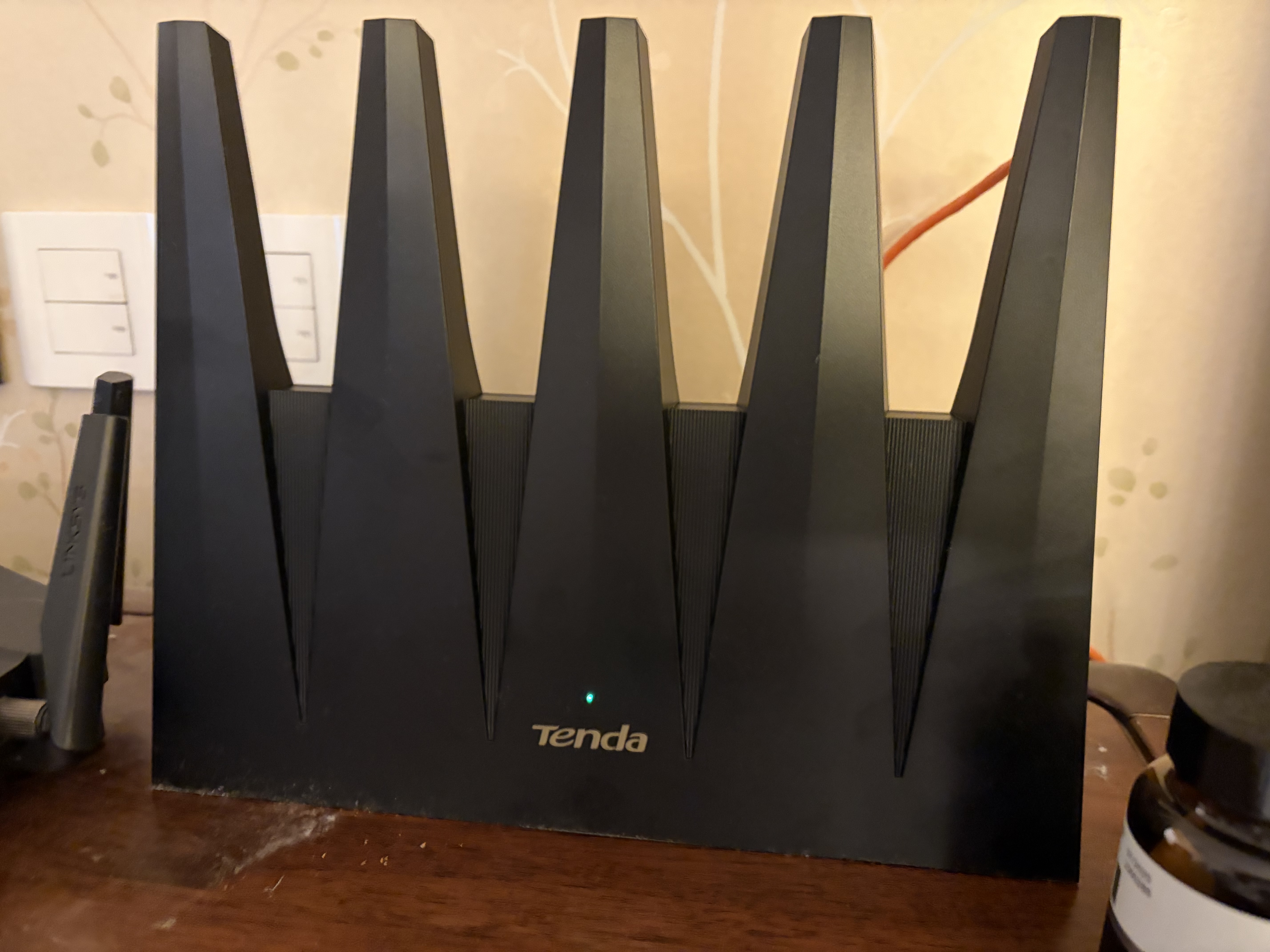 Tenda腾达路由器WiFi7【泰山BE7200 Ultra】千兆穿墙王信号放大器增强无线家用电竞立式BE12 Pro 实拍图