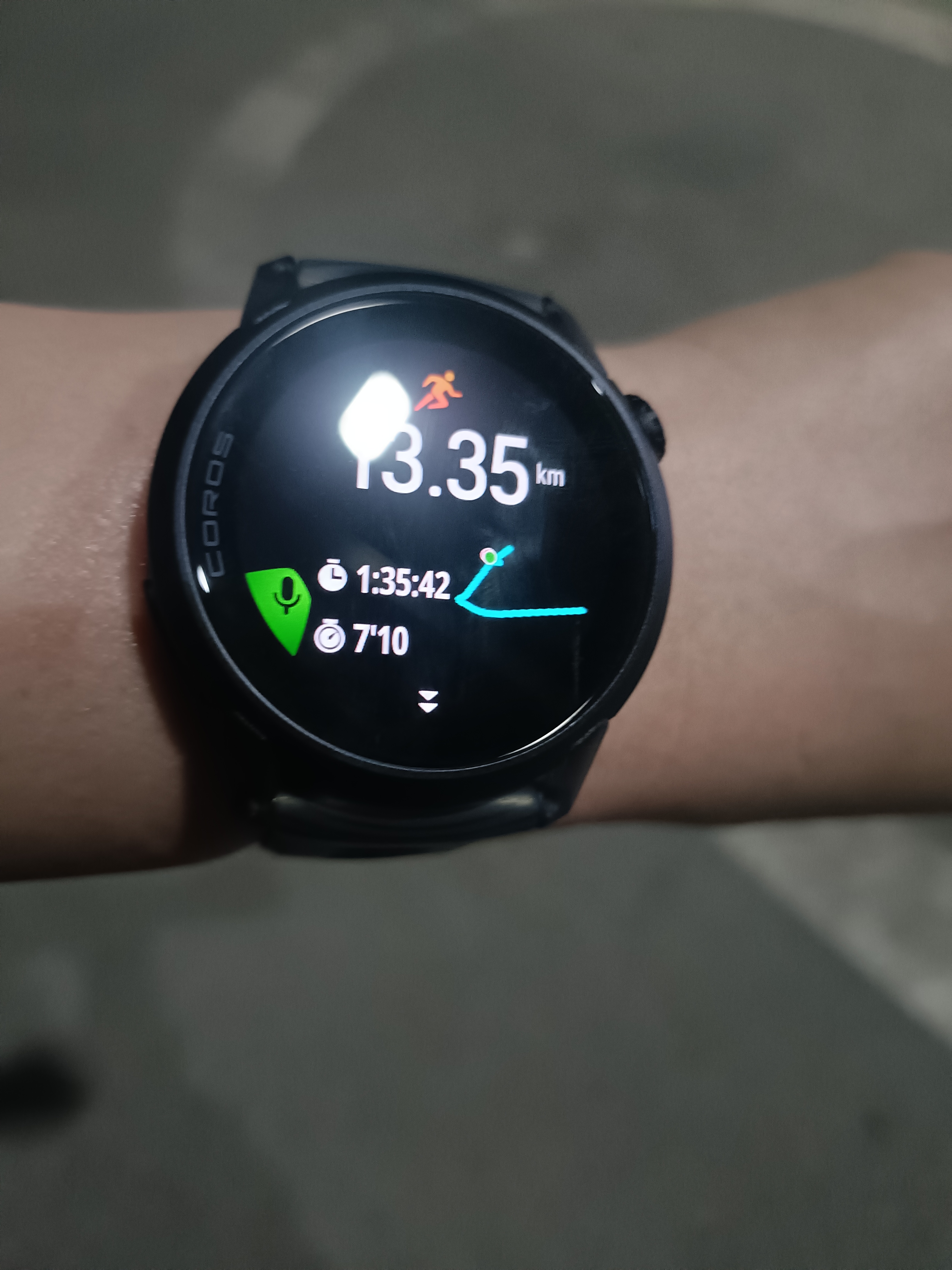 高驰COROS PACE 4 冰晶黑 金属表盘（硅胶表带款）竞技运动表 实拍图