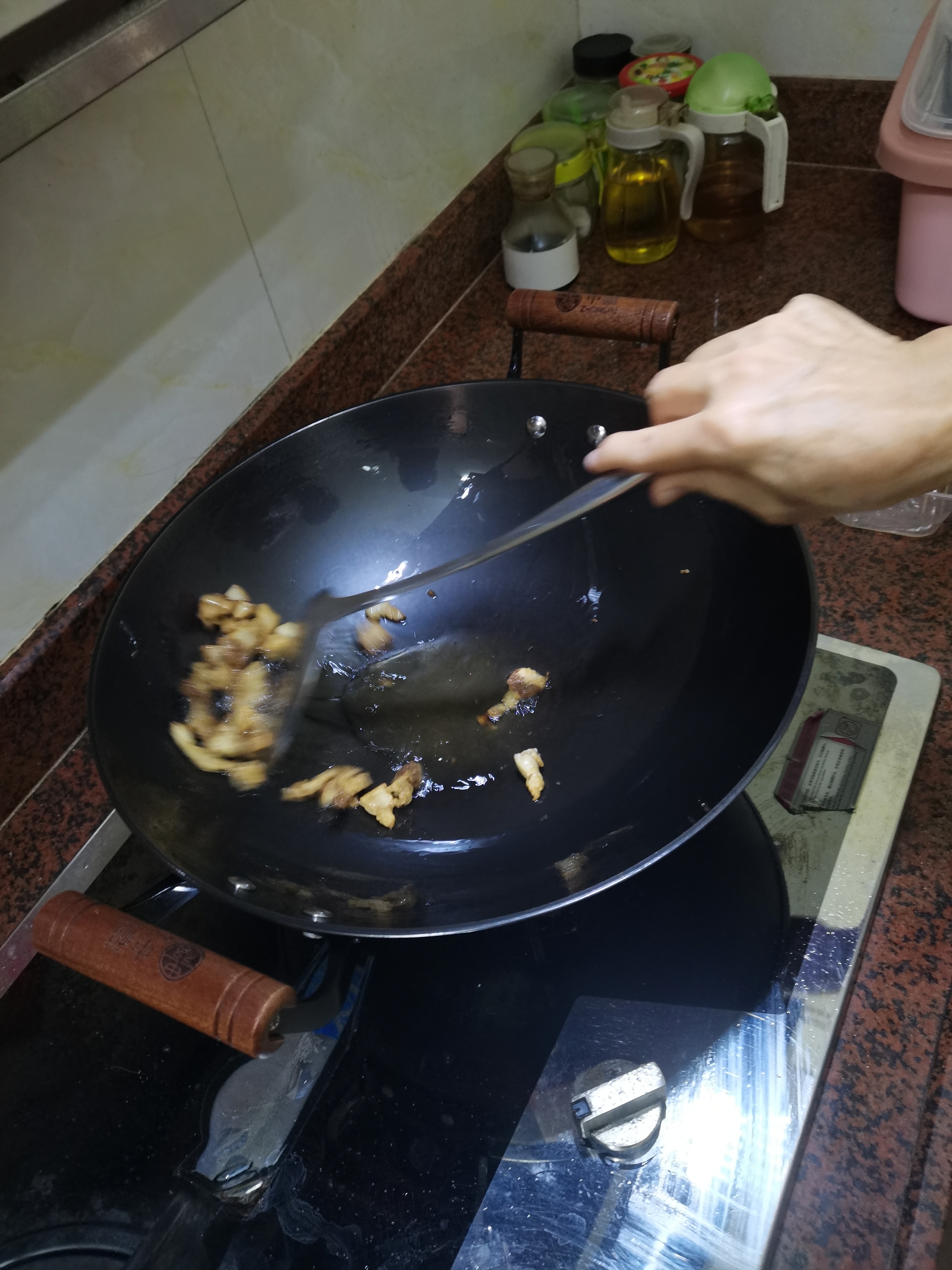 中福双耳铁锅炒菜锅家用铸铁锅无涂层炒锅老式生铁锅圆底燃气陆川铁锅 双耳圆底 36cm 锅盖+开锅 实拍图