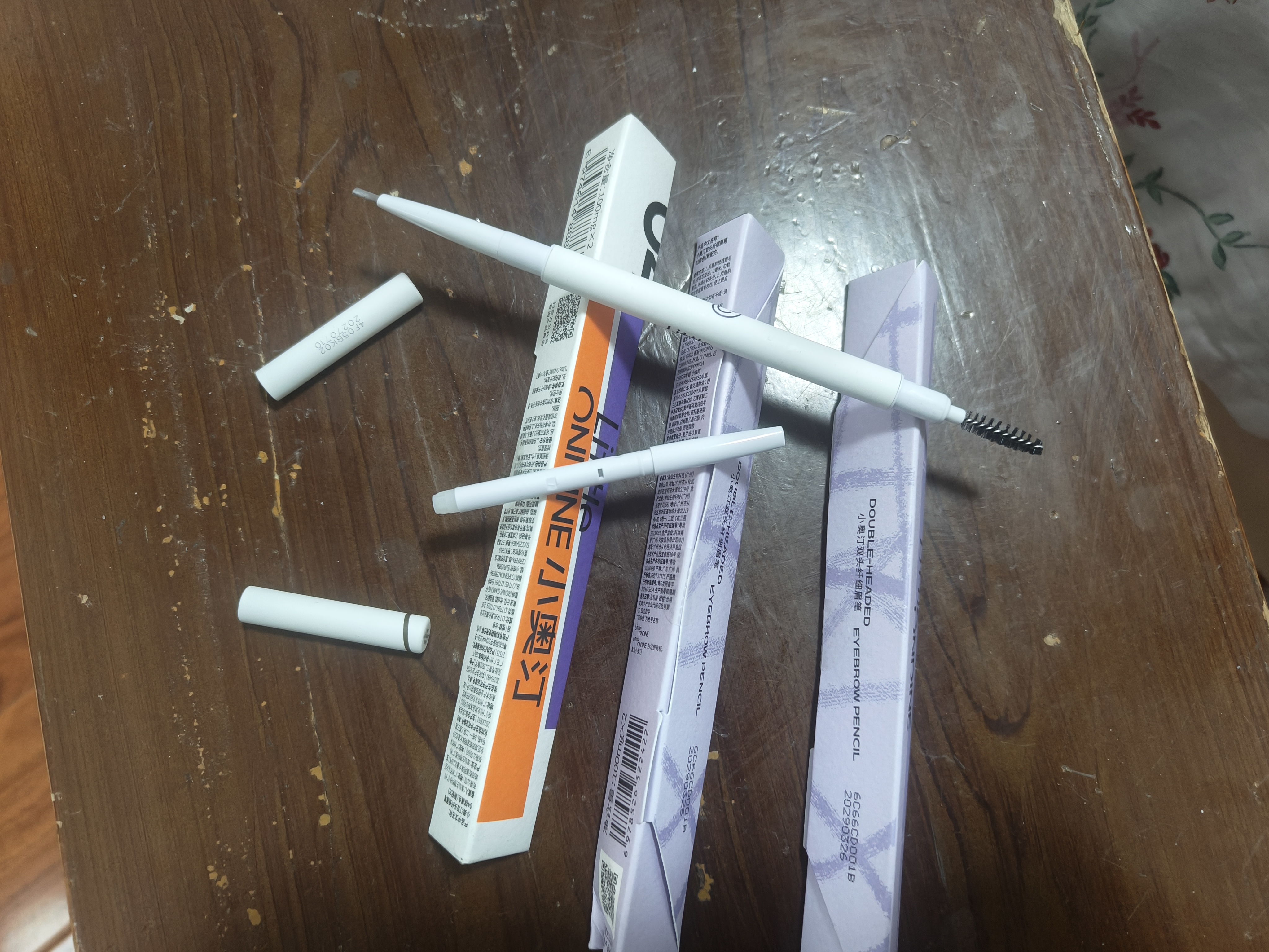 小奥汀（littleondine）双头极细眉笔02棕色 眼线野生眉笔防水防汗不晕染顺滑不结块 实拍图