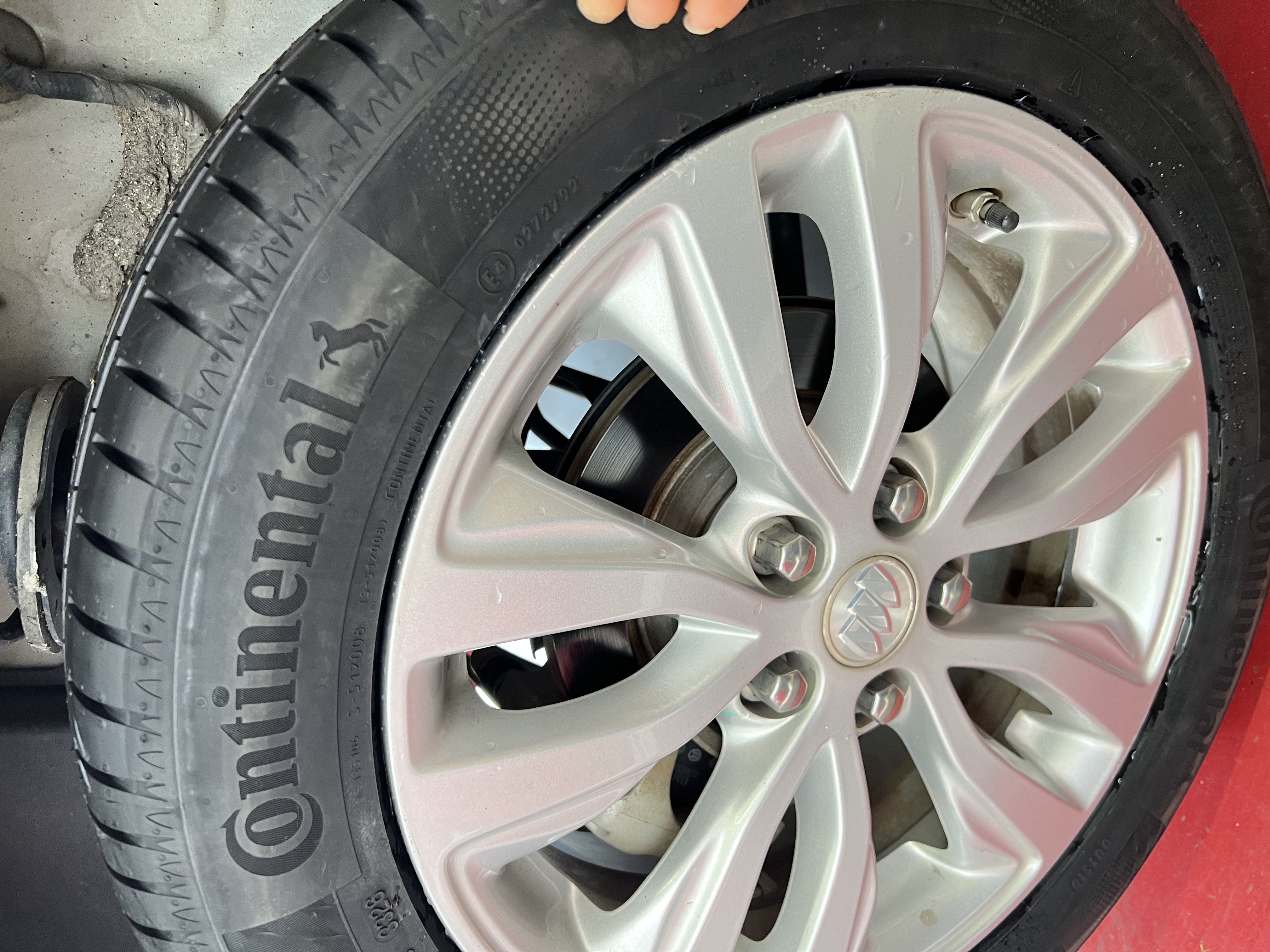 马牌（Continental）汽车轮胎 205/55R16 91V FR UC7 适配大众朗逸/速腾/宝来 实拍图