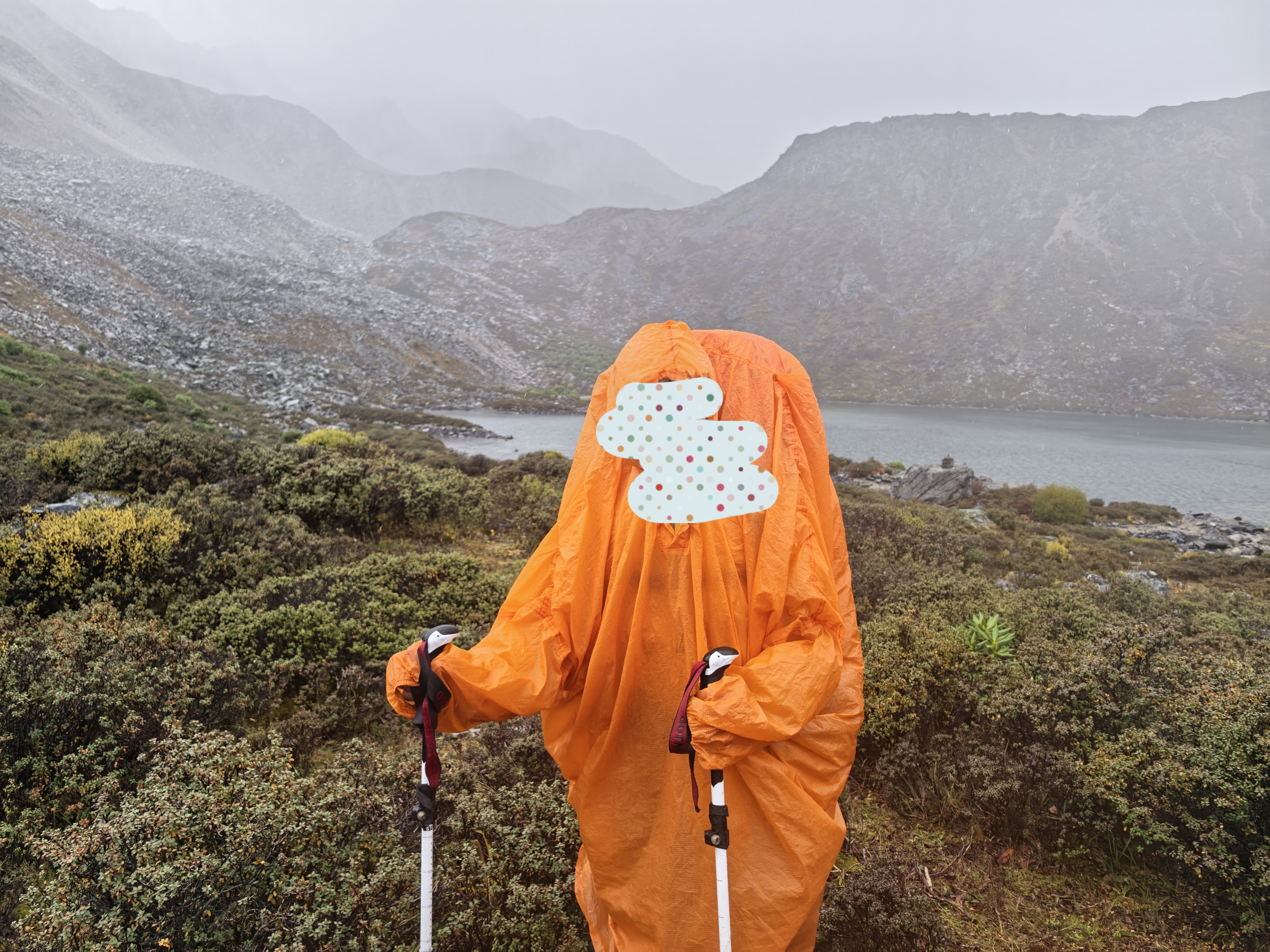 三峰出 三峰雨衣 三峰户外登山徒步 轻量化 男女通用雨衣 袖子款 15D活力橙M码袖子款 实拍图