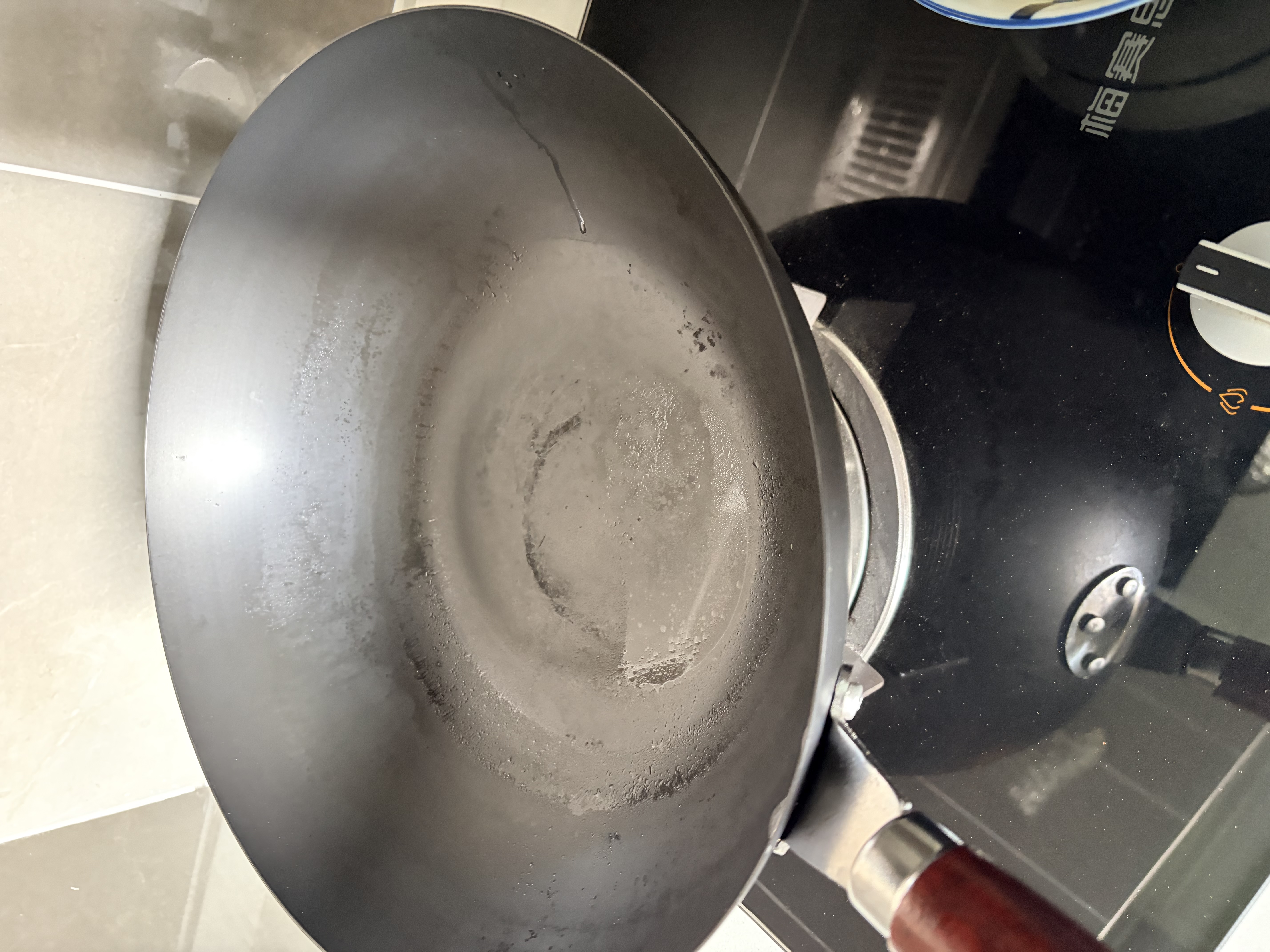 京严传家老炒锅铁锅无涂层炒菜不粘锅家用精铁锅具燃气电磁炉用已开锅 【灶具通用】适合3-5人  赠盖铲  直径 32cm 百年工艺｜传统铁锅｜健康不沾 实拍图