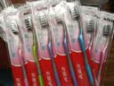 高露洁（Colgate）牙刷软毛超洁纤柔牙刷成年人深层清洁独立包装15支家庭 实拍图