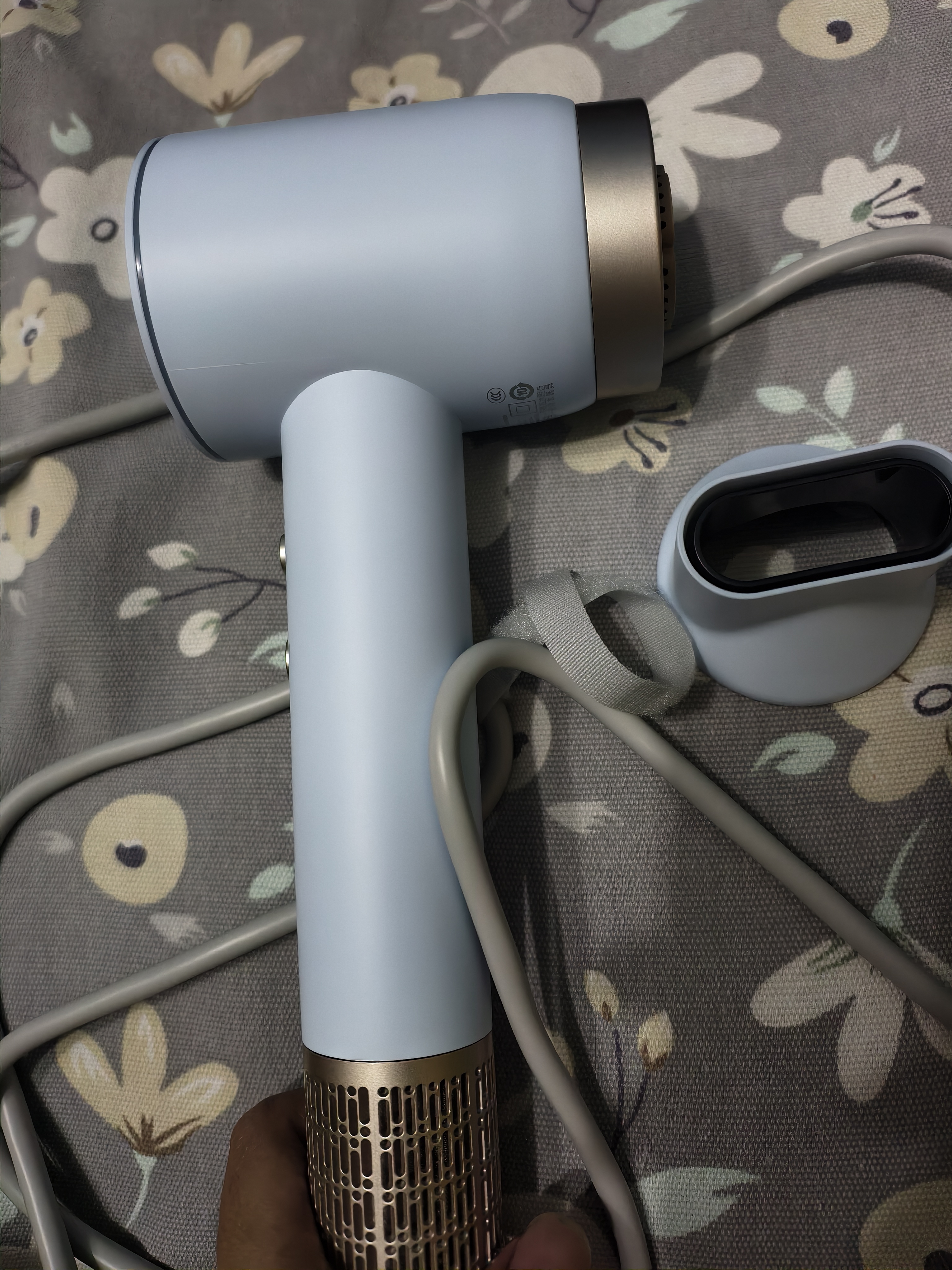 美的（Midea）【晒单返30】高速吹风机新品 66亿等离子护发电吹风家用速干大功率负离子精油润养FG301生日礼物 实拍图
