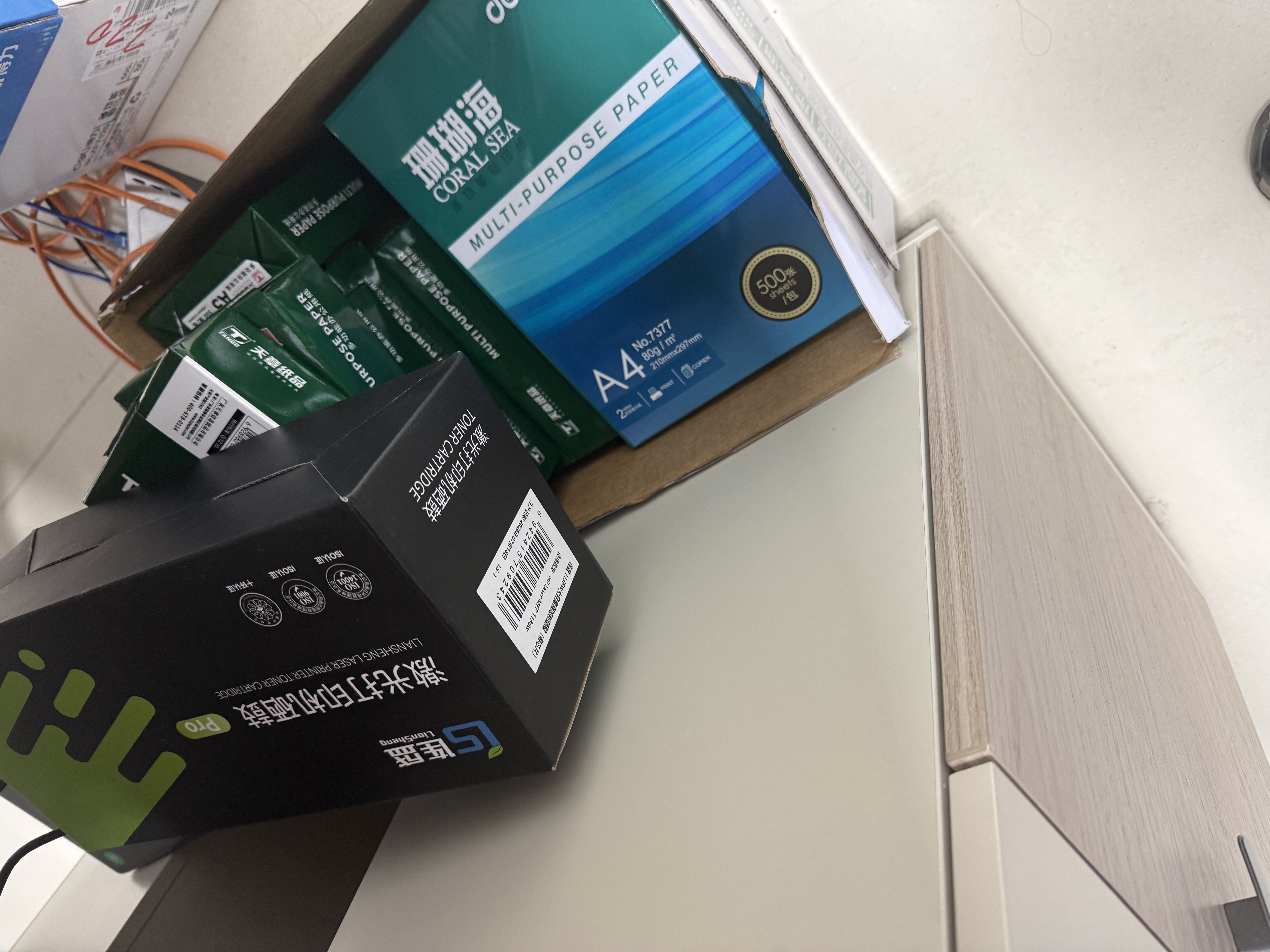 得力（deli）A5打印纸80g500张*10包一箱 双面加厚复印纸 电子发票 空白凭证 非A4规格  ZF7126【行业热销】 实拍图