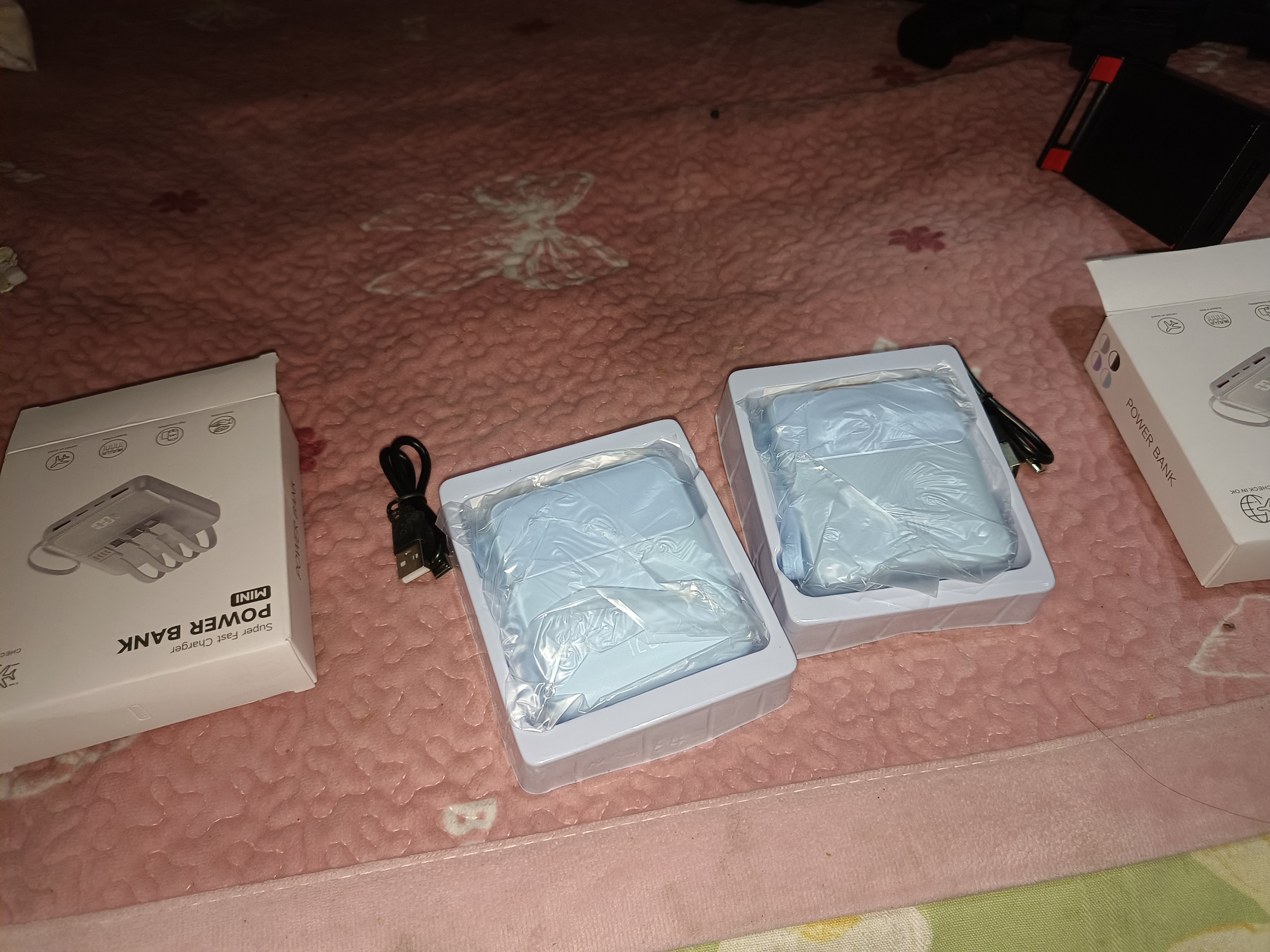 甄豆充电宝20000毫安3C认证可上飞机自带线超级快充超薄小巧迷你可爱大容量苹果安卓手机通用移动电源 薄荷绿【自带四线|10W普充|提速333%】标准版 适用苹果安卓小米OPPO一加VIVO等 实拍图