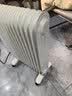 美的（Midea）【金缕衣】家用电热油汀取暖器立式电暖器 13片电暖气 全屋升温取暖神器/节能加湿烘衣NY2213-18GW 实拍图