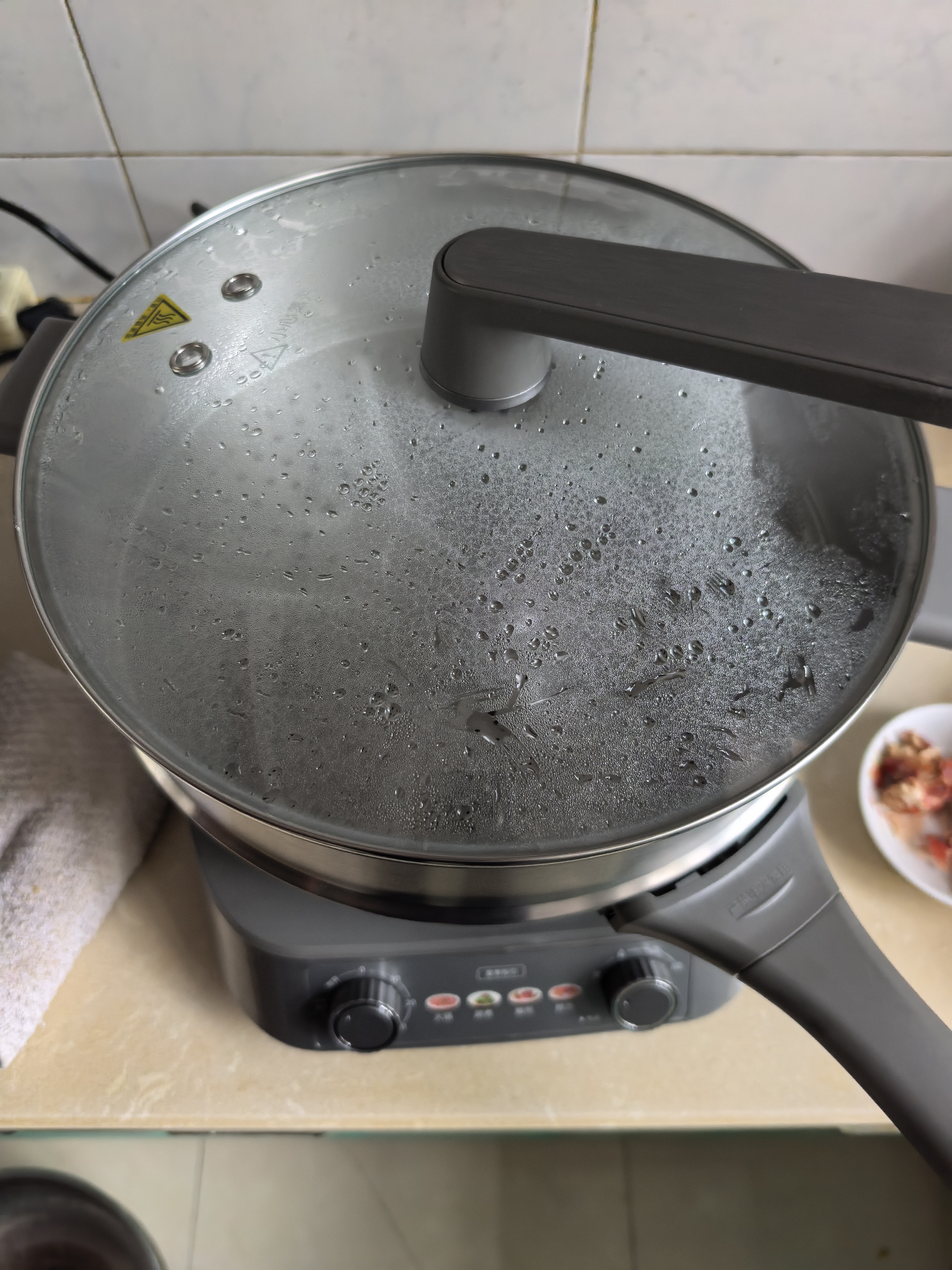 美的（Midea）0氟钛陶电炒锅 电蒸锅 分体式电煮锅蒸煮炒多功能一体5.5L炒菜专用锅电火锅 煎锅 HCG3218S配蒸笼 实拍图