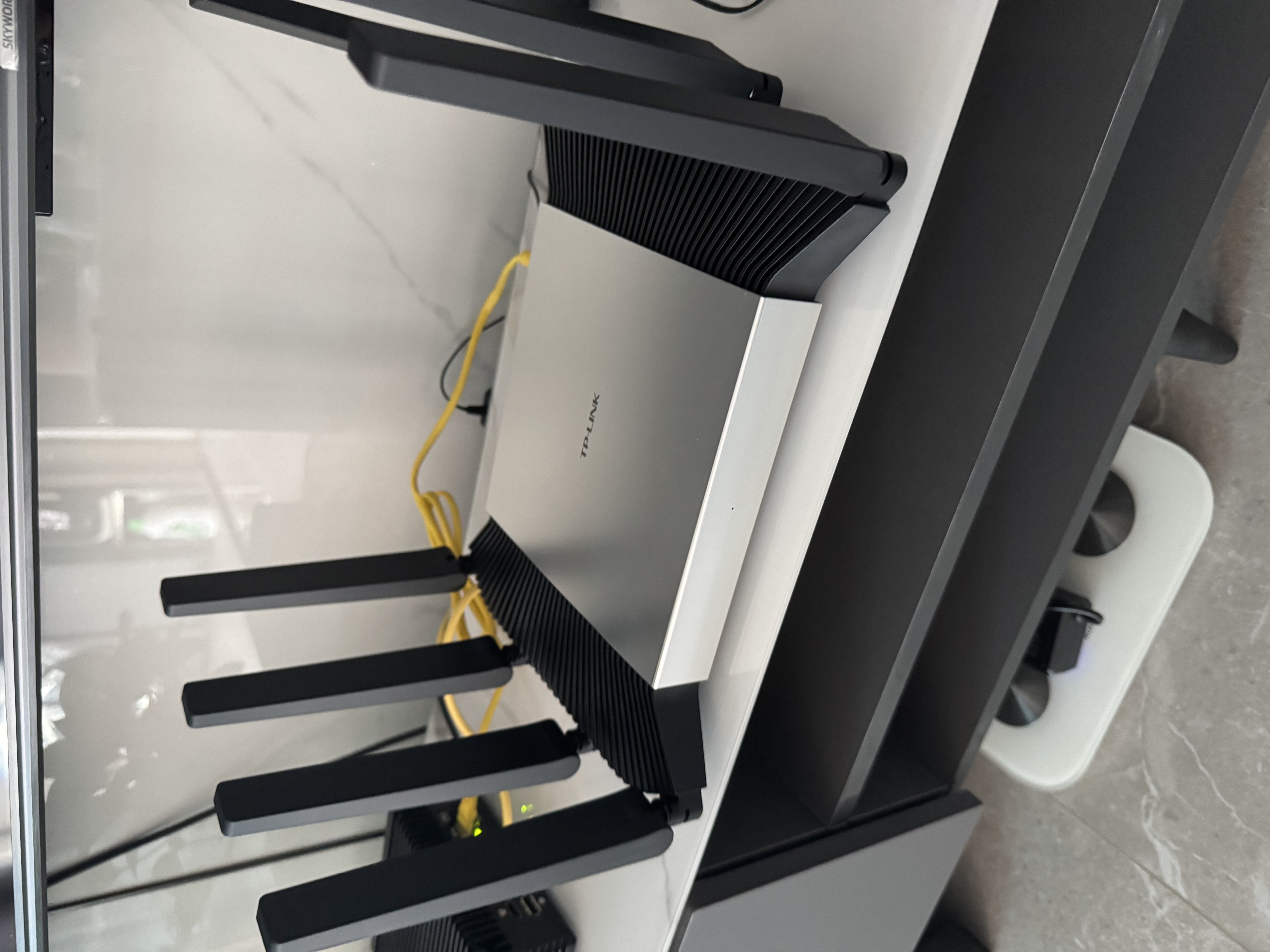 普联（TP-LINK）BE7200 WiFi7千兆双频无线路由器 7200M游戏加速 家用穿墙 四2.5G网口 独立FEM 信号增强 7DR7290 实拍图
